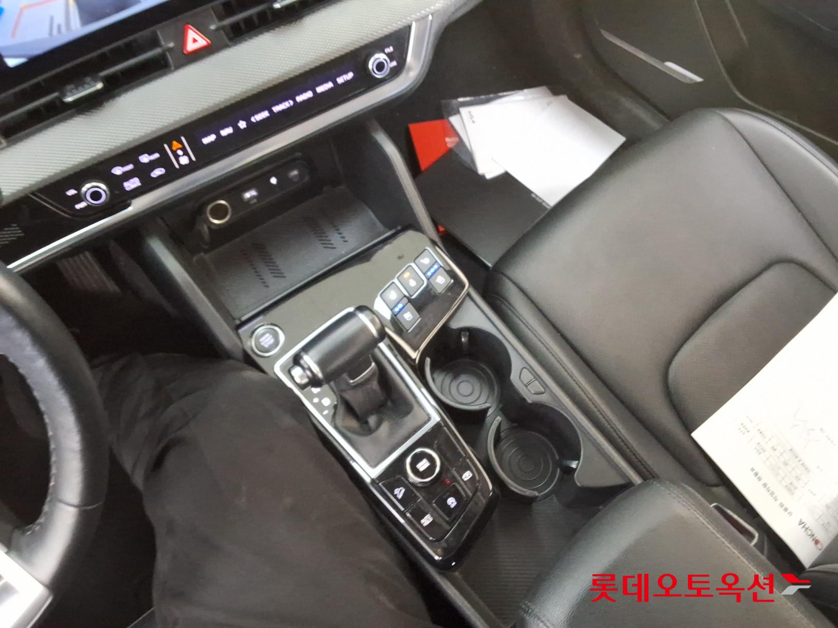 2022 - kia sportage