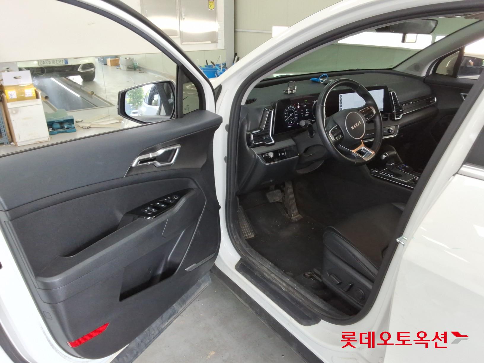 2022 - kia sportage