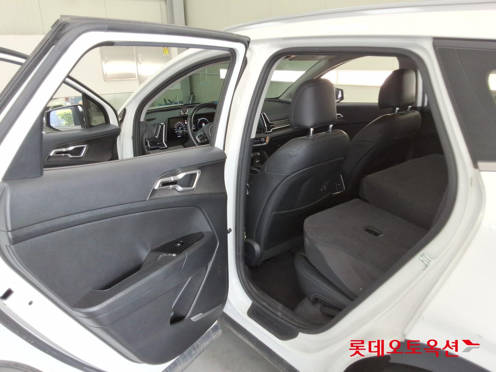 2022 - kia sportage