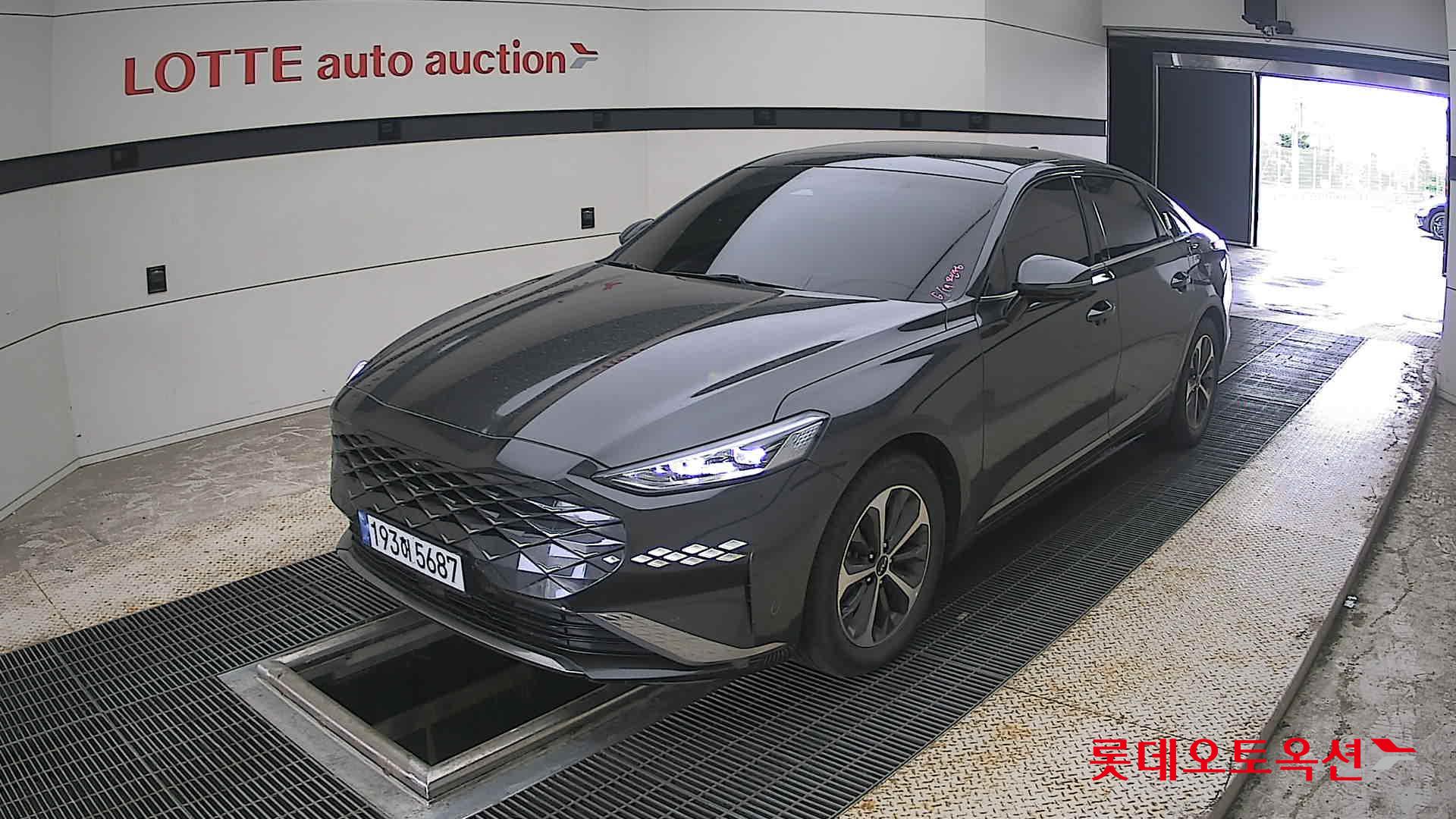 2023 - kia k8