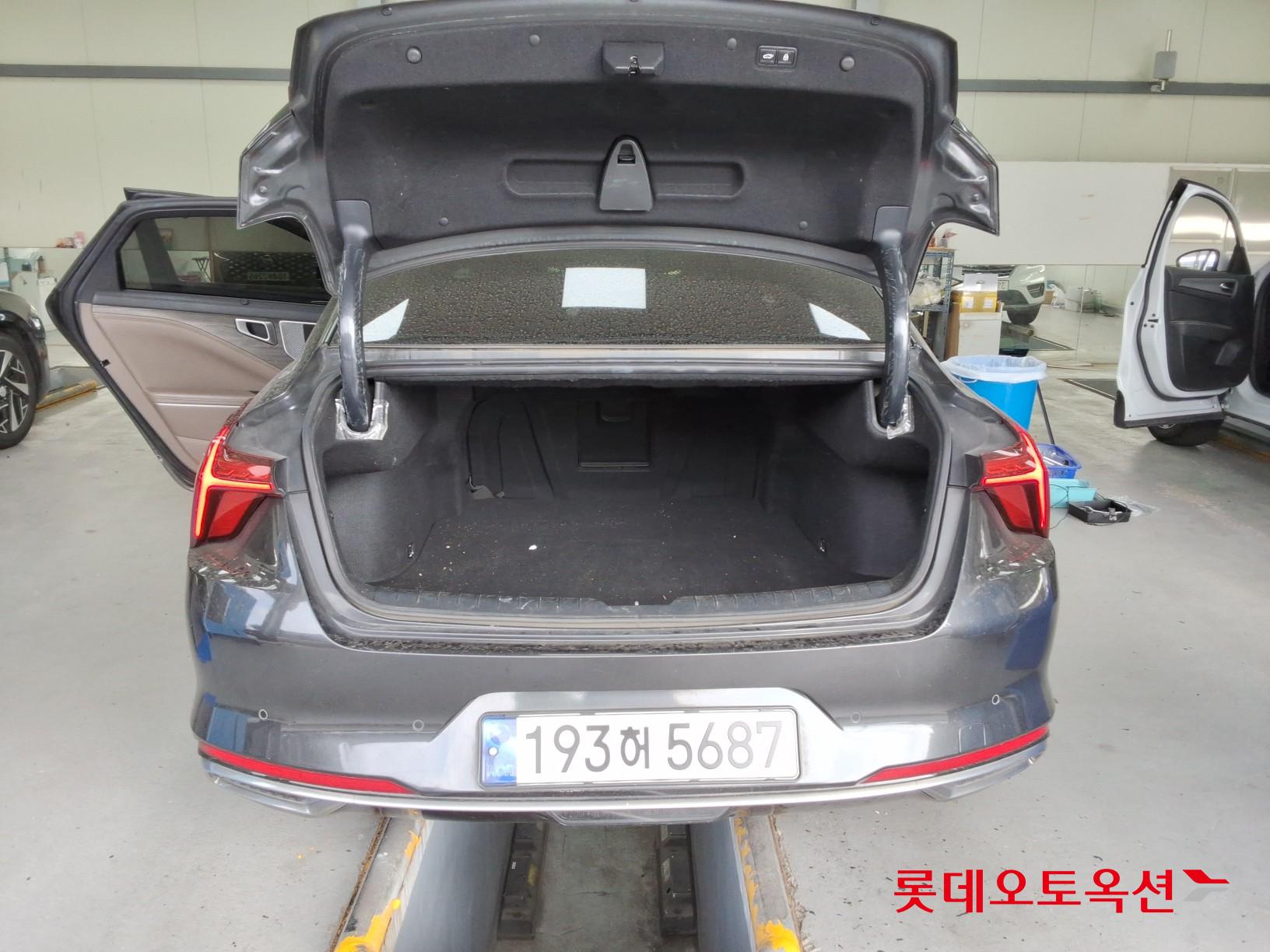 2023 - kia k8