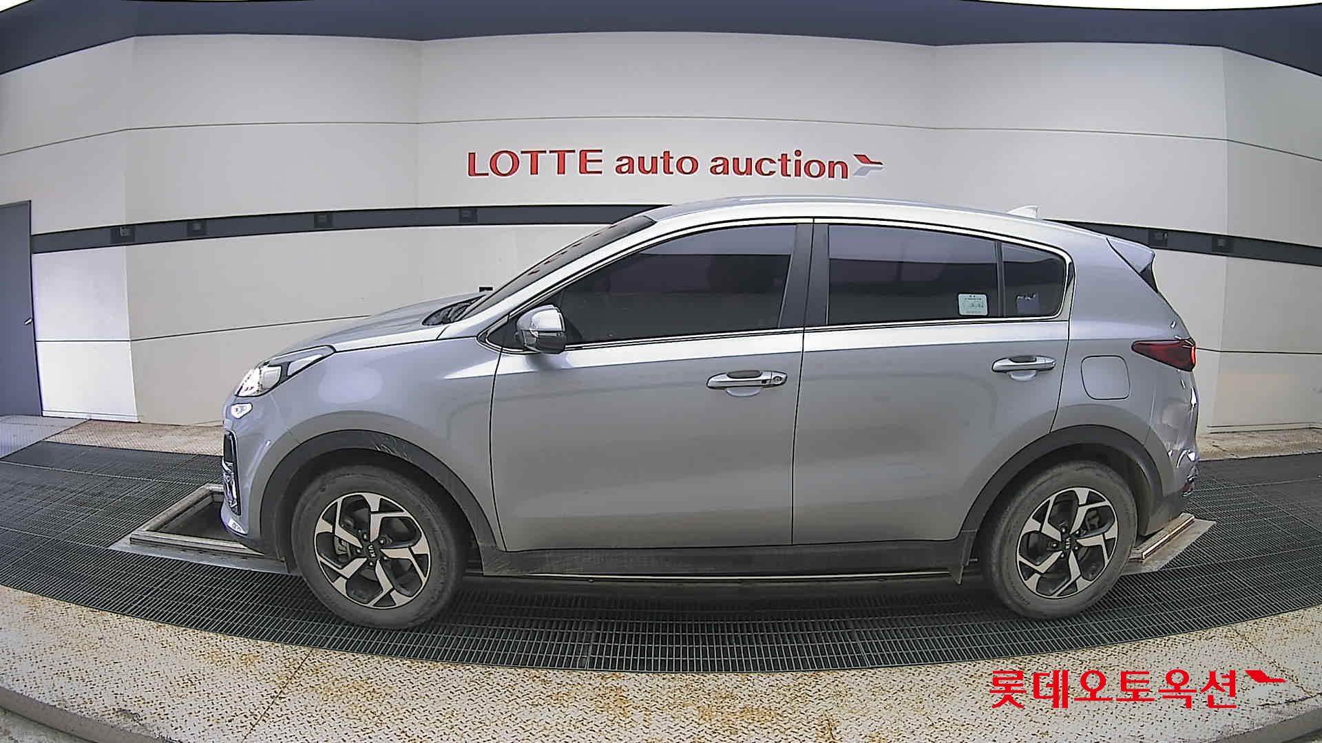 2022 - kia sportage