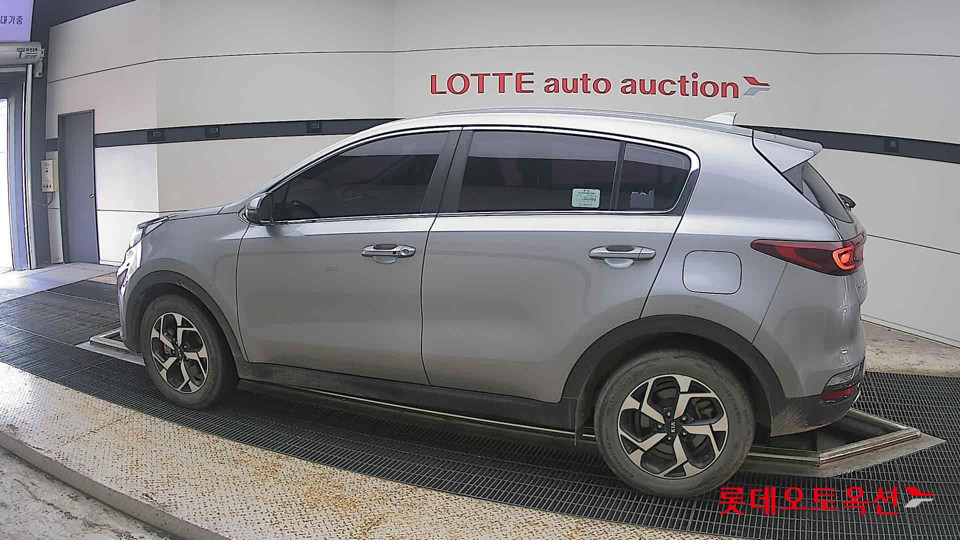 2022 - kia sportage