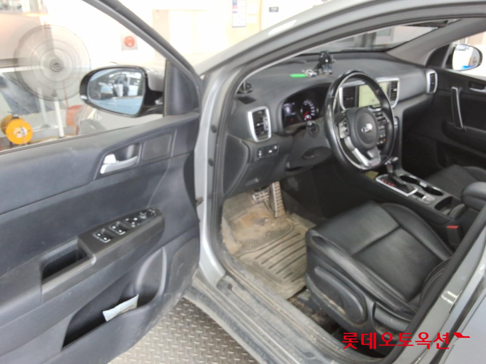 2022 - kia sportage