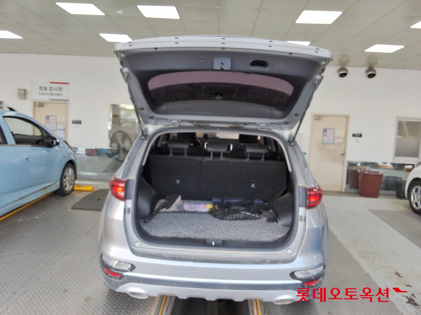 2022 - kia sportage