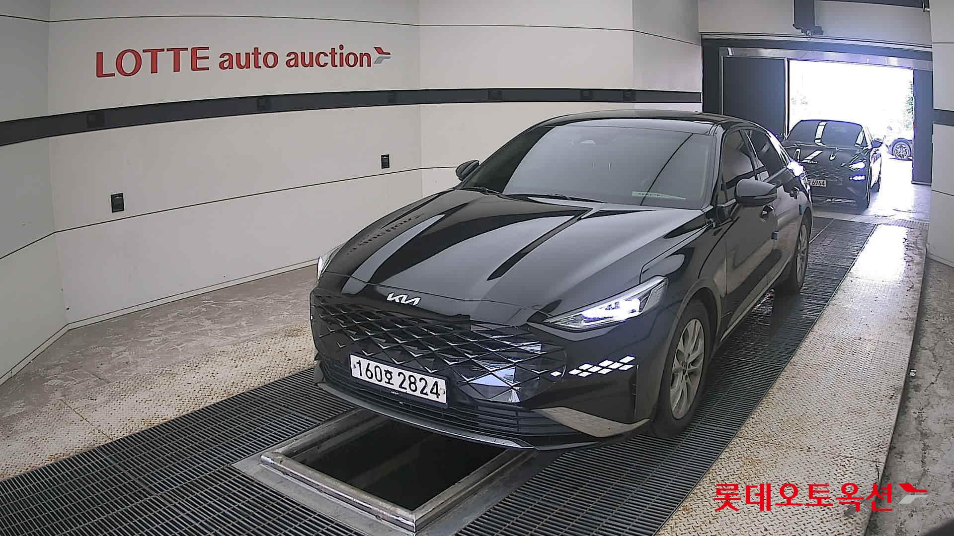 2022 - kia k8