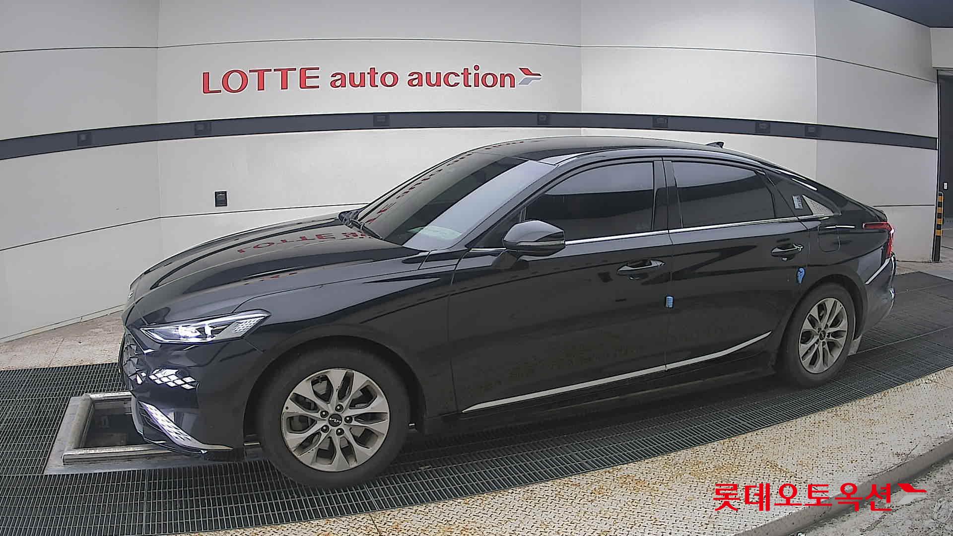 2022 - kia k8