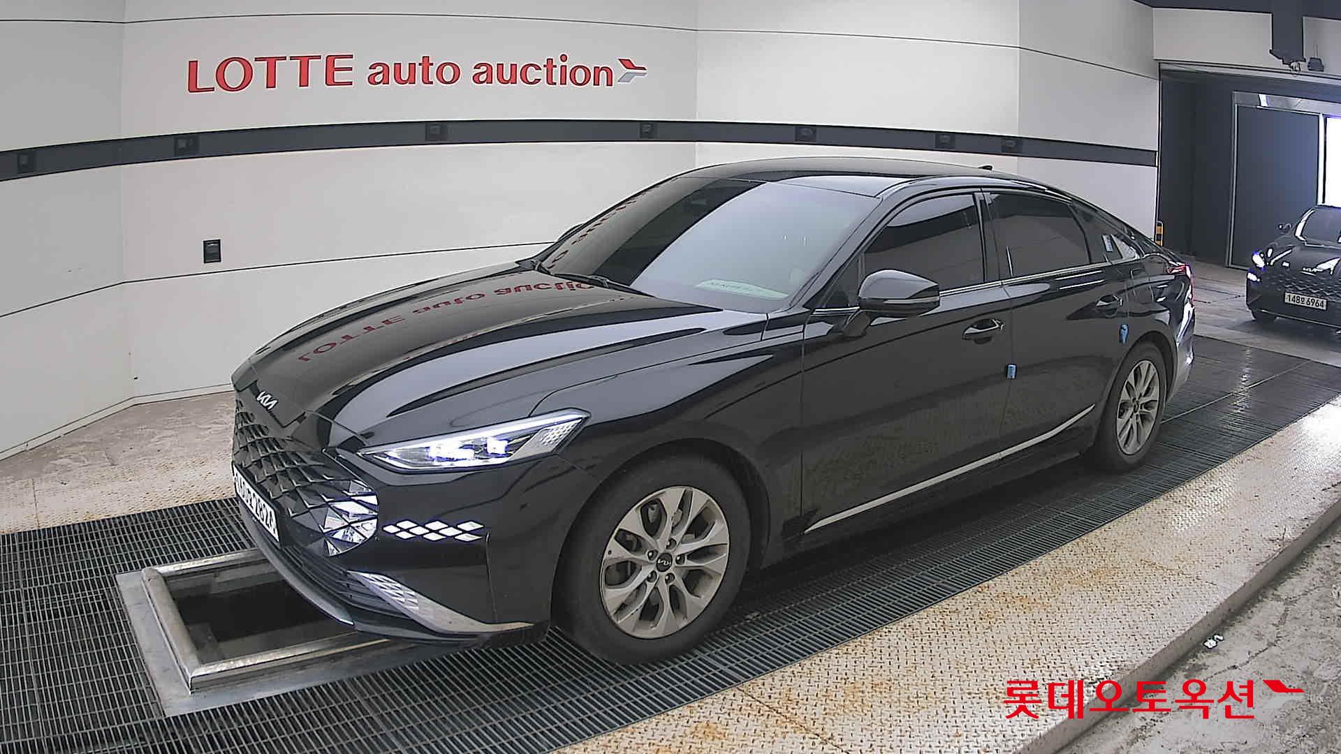 2022 - kia k8