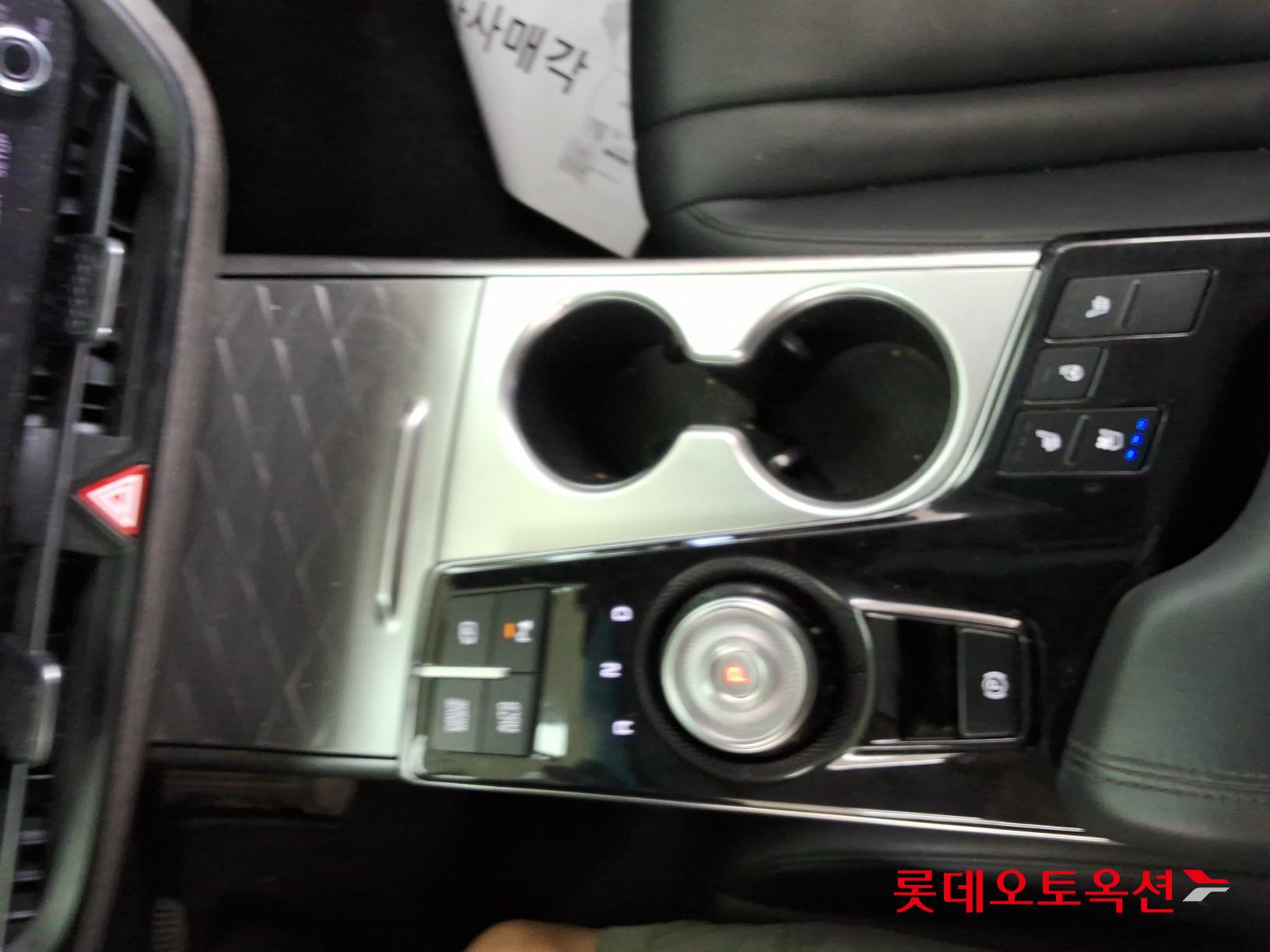 2022 - kia k8