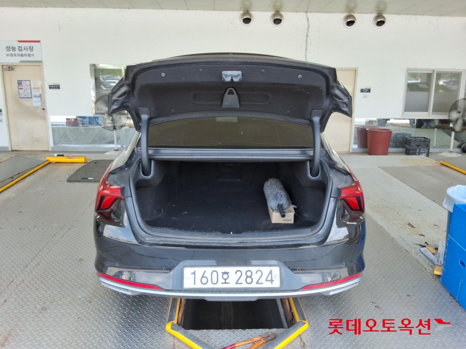 2022 - kia k8