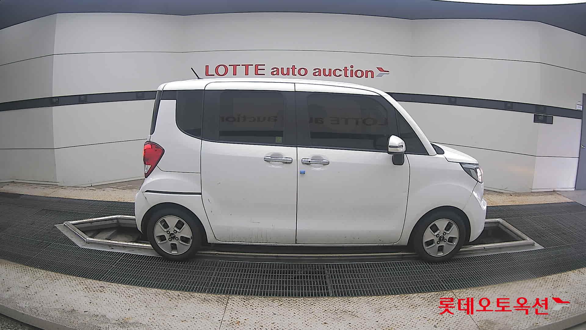 2022 - kia ray