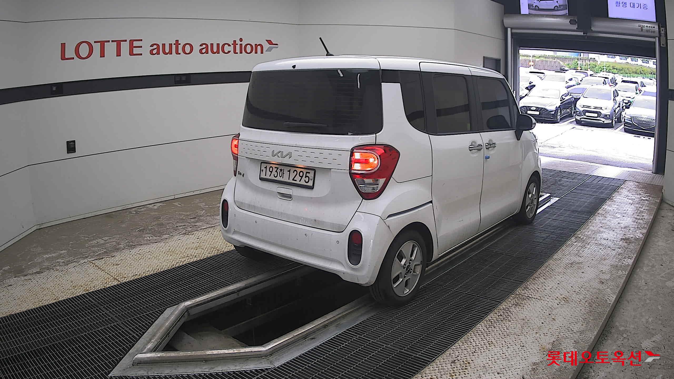 2022 - kia ray