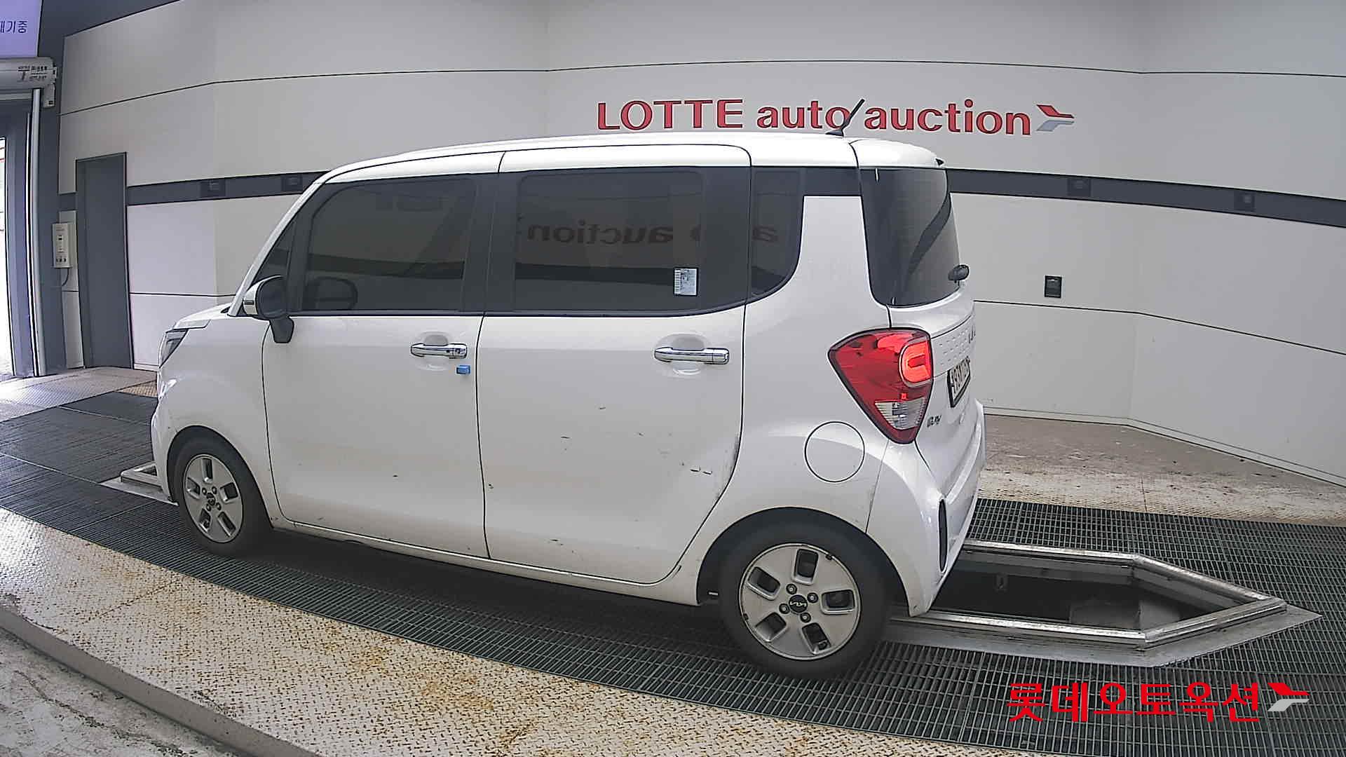 2022 - kia ray
