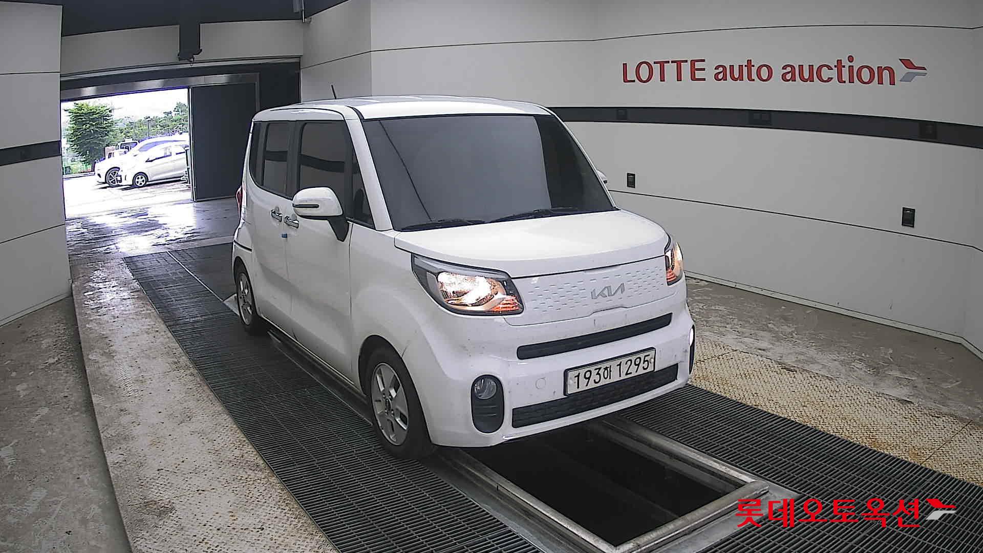 2022 - kia ray