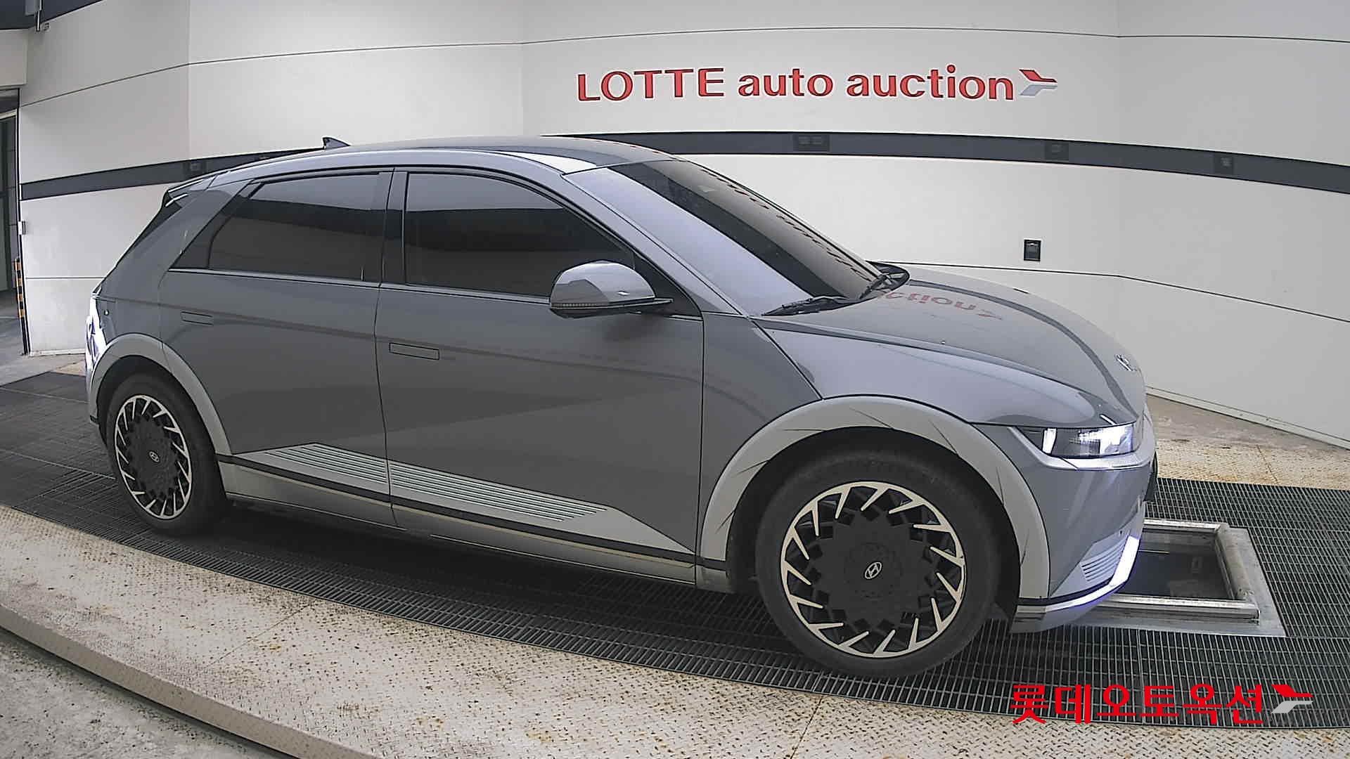 2022 - hyundai ioniq
