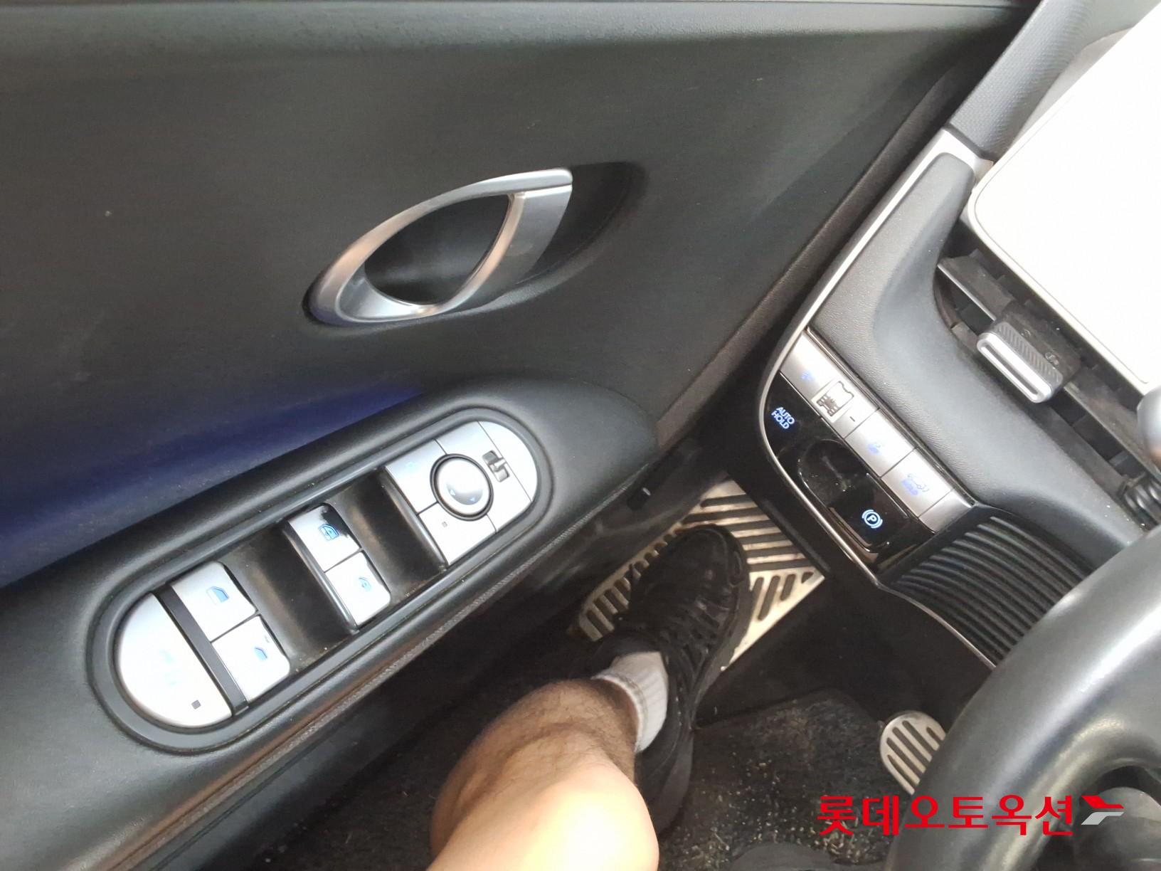 2022 - hyundai ioniq