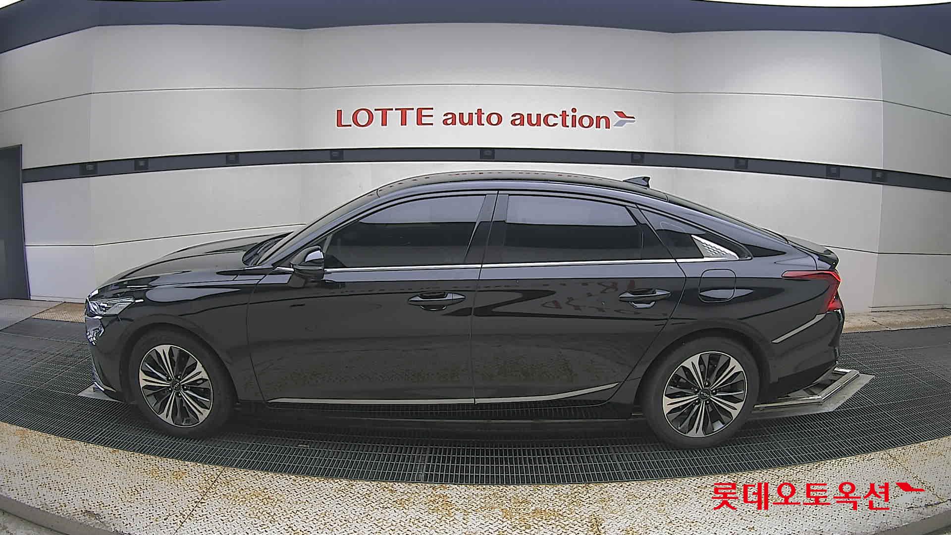 2022 - kia k8