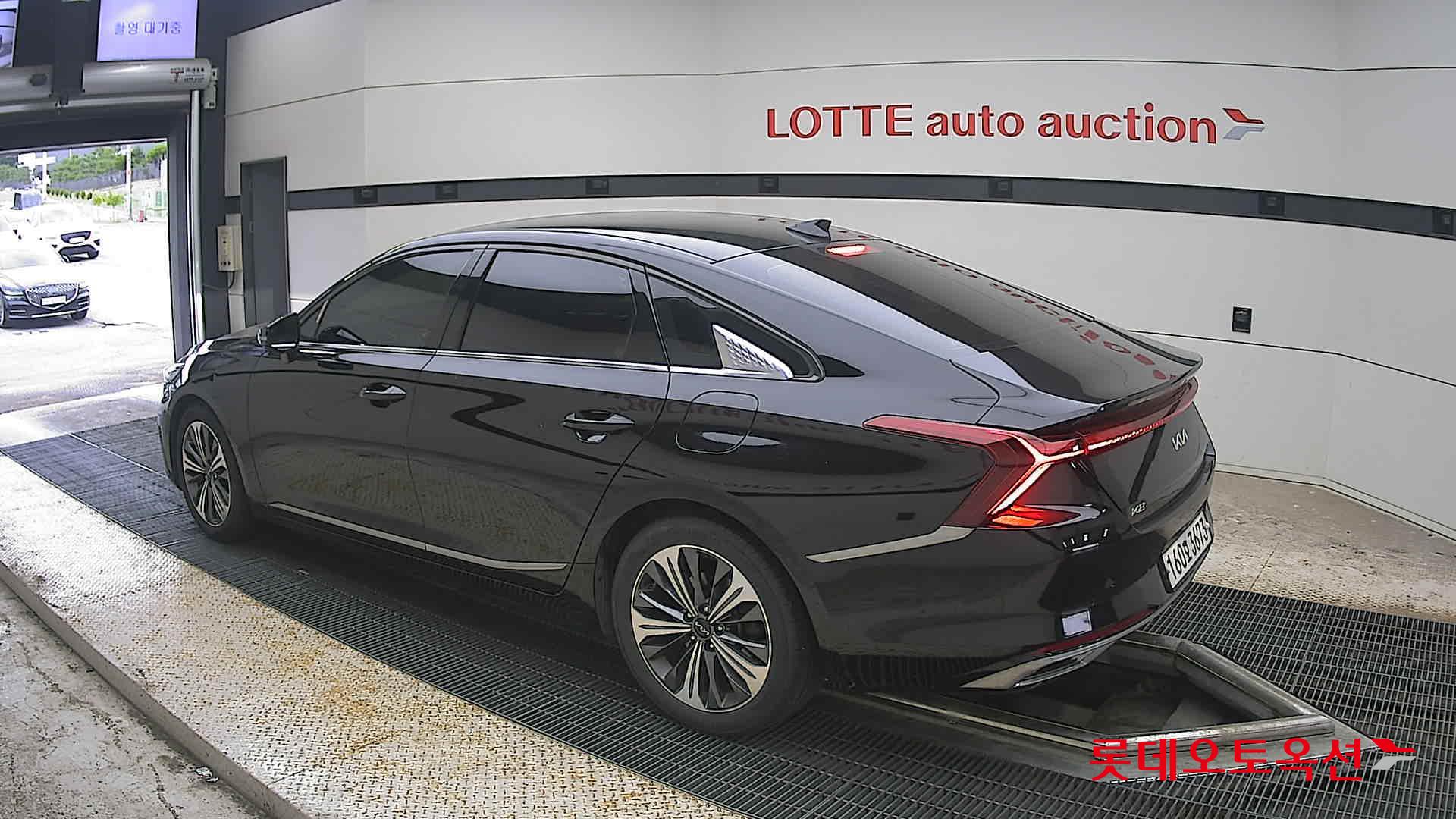 2022 - kia k8