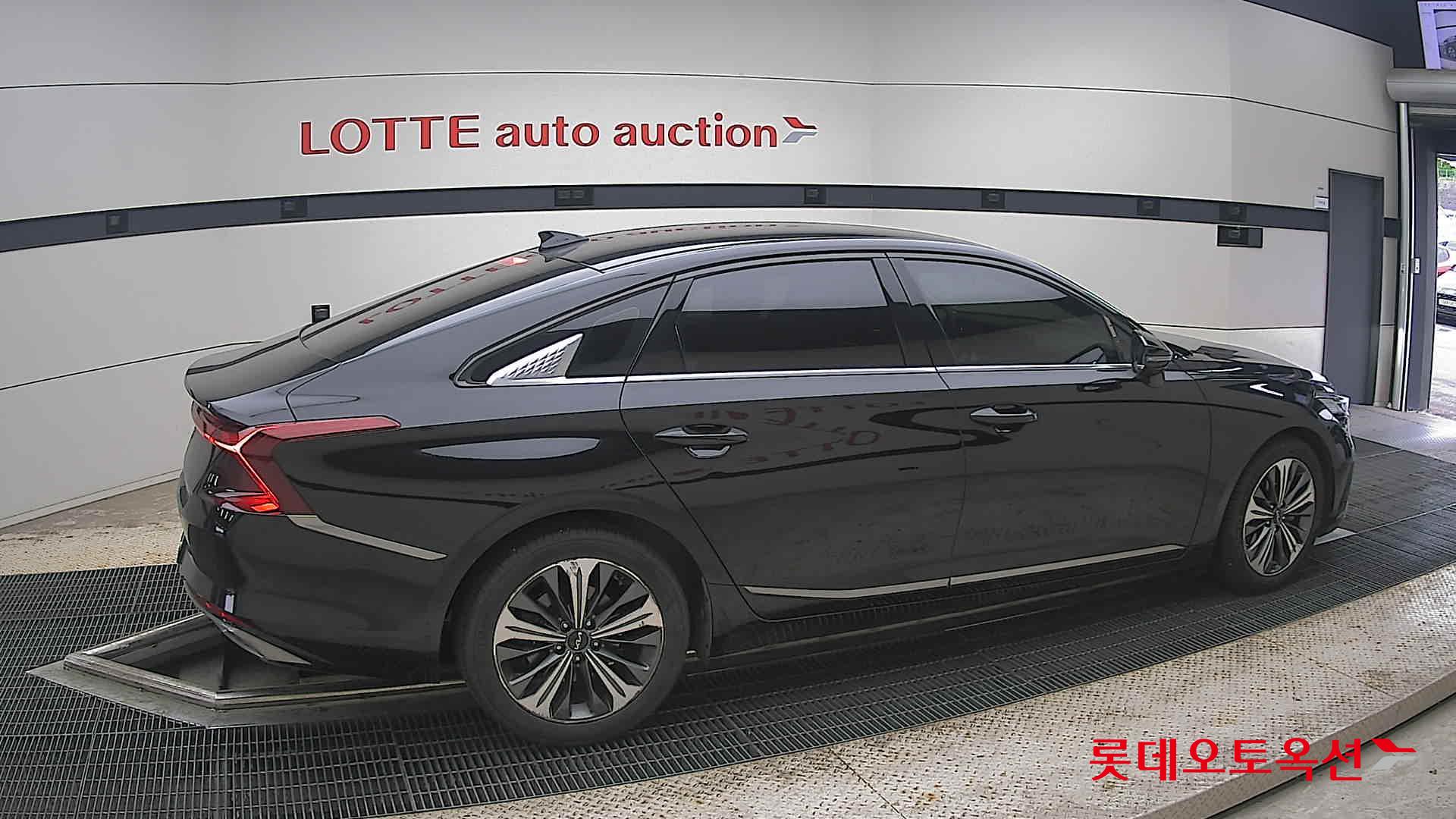 2022 - kia k8