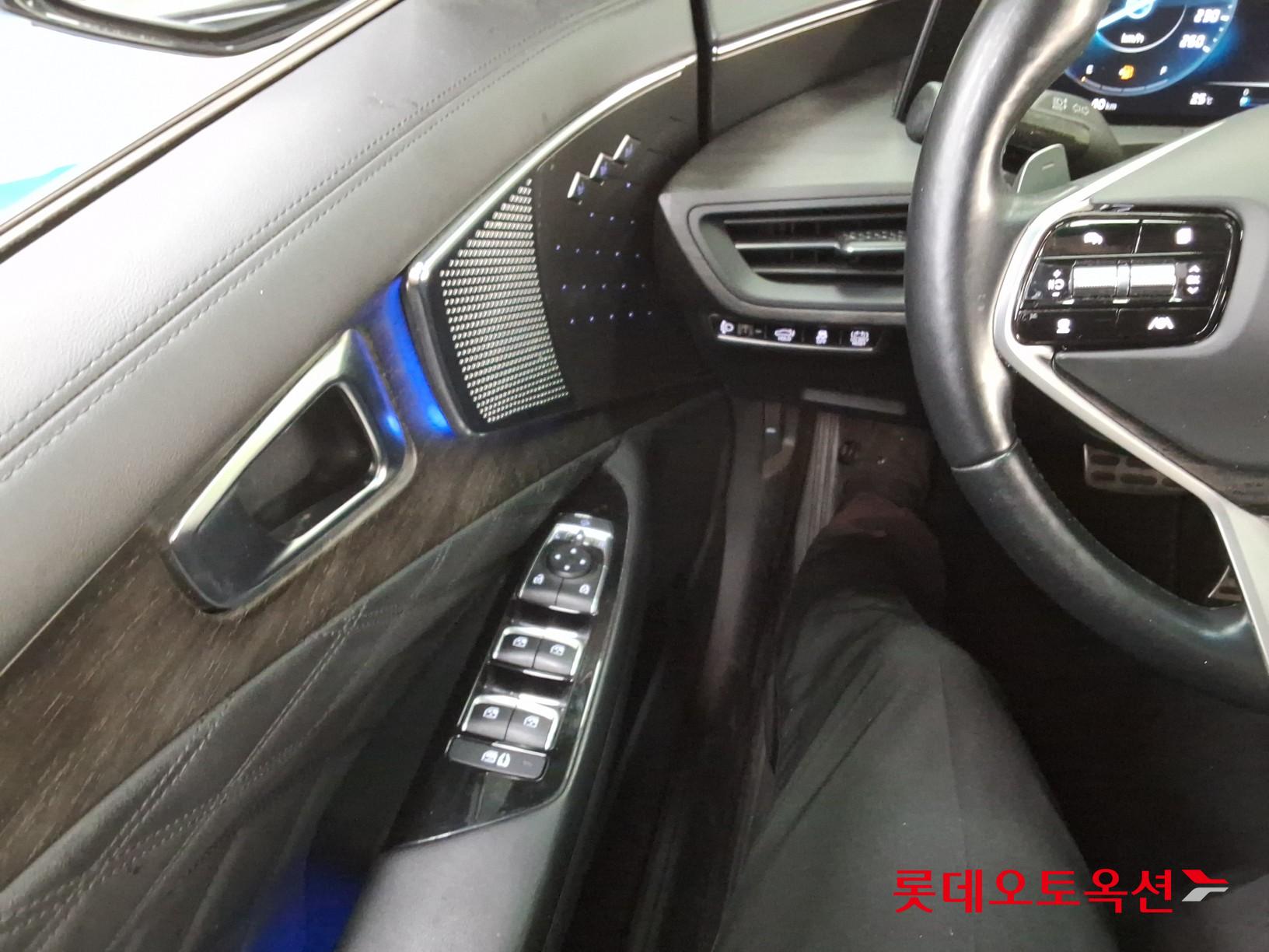 2022 - kia k8
