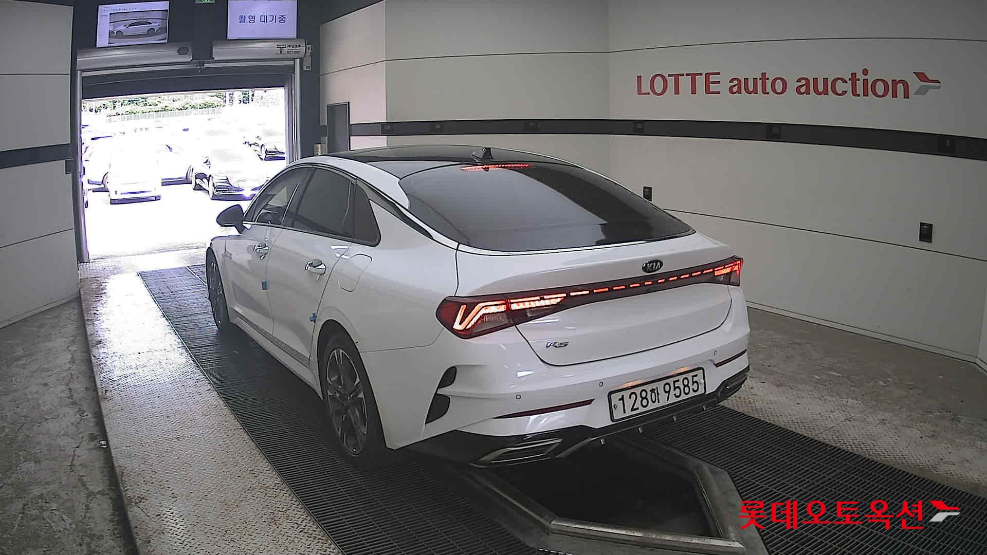 2020 - kia k5