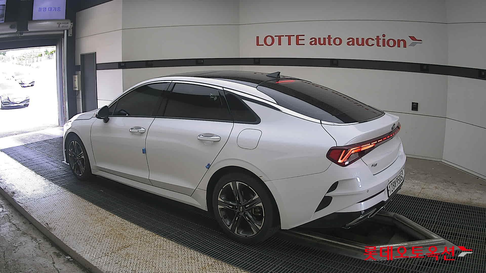 2020 - kia k5