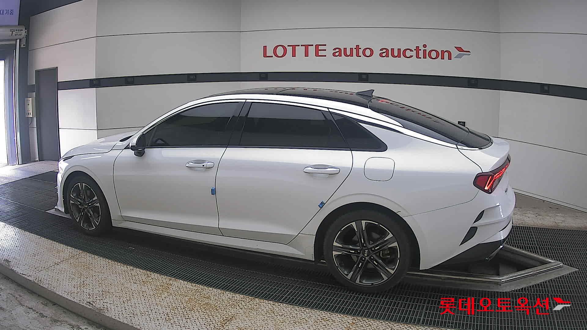 2020 - kia k5