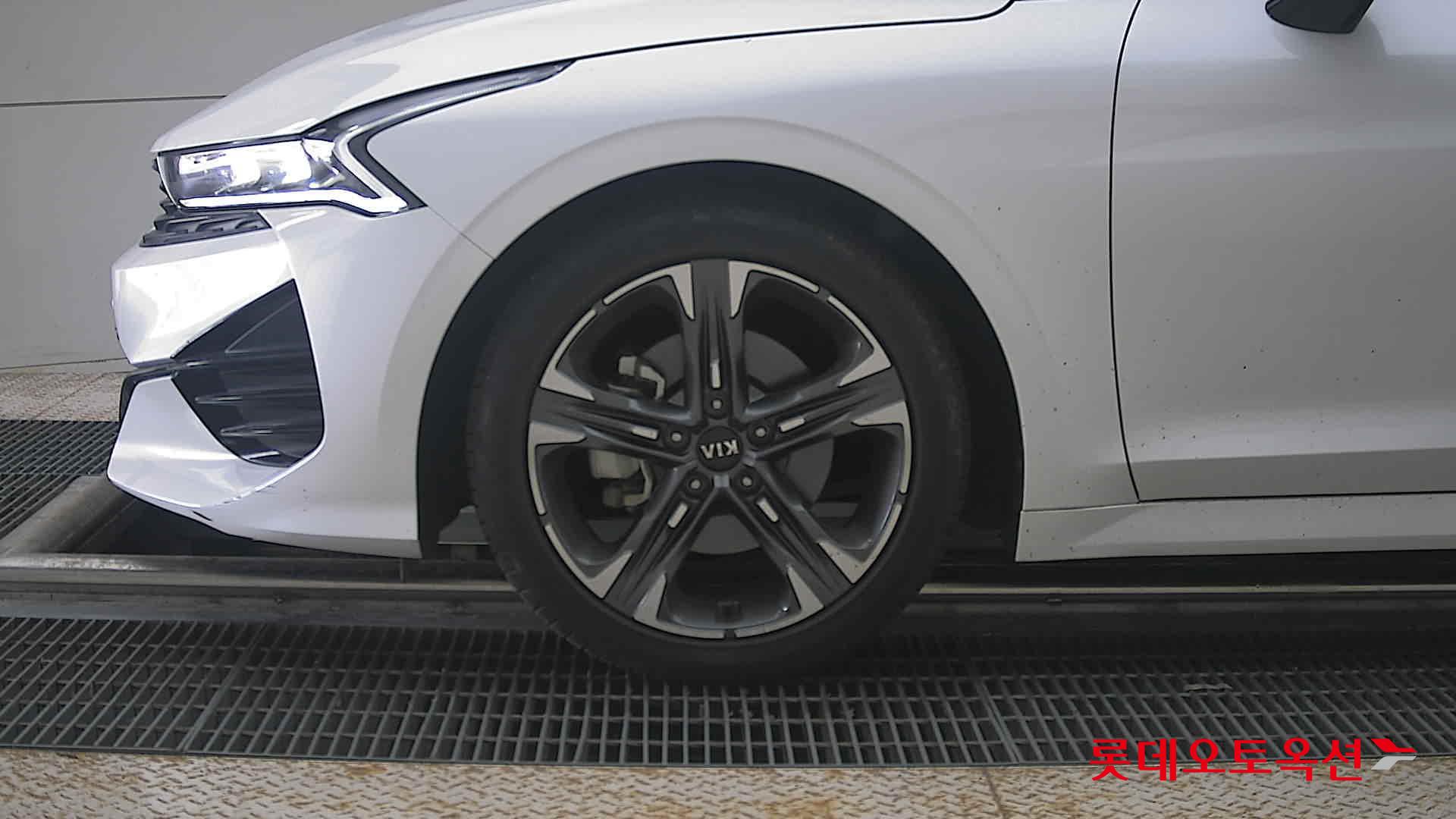 2020 - kia k5