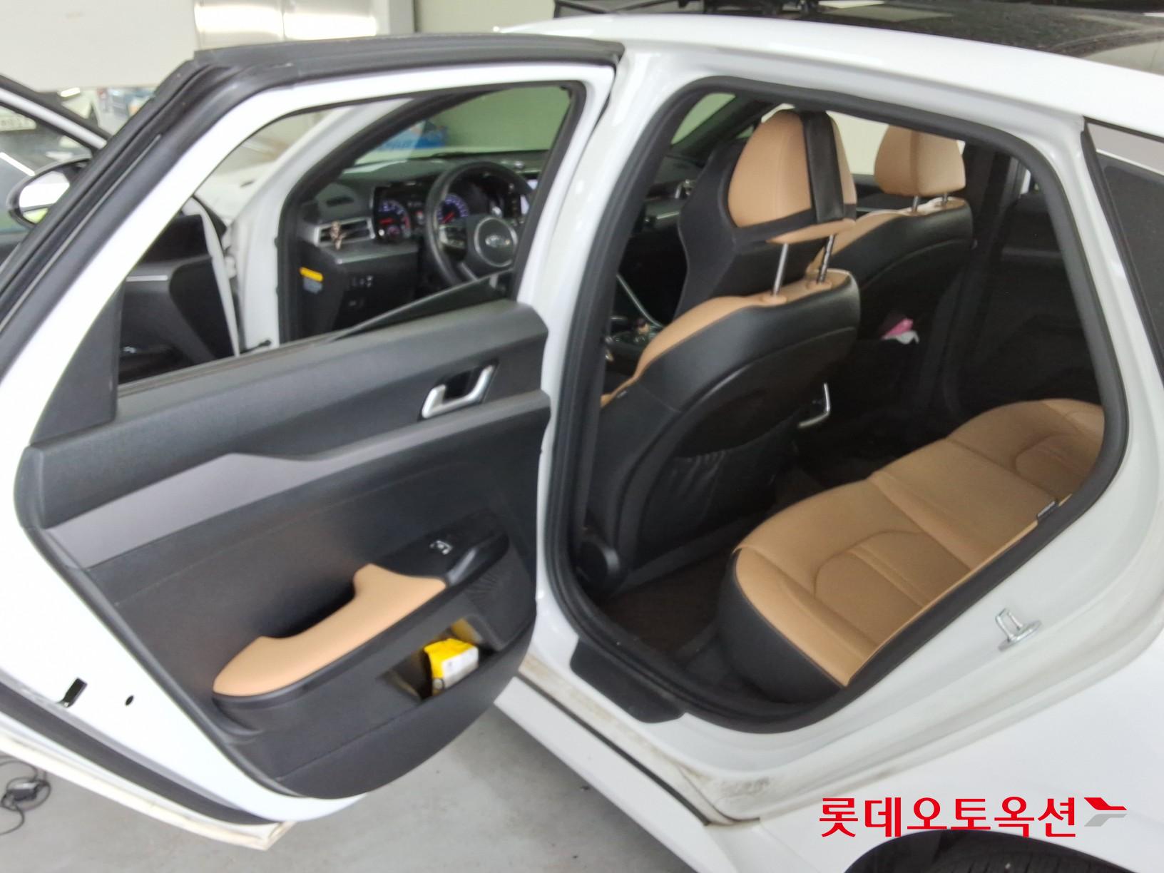 2020 - kia k5