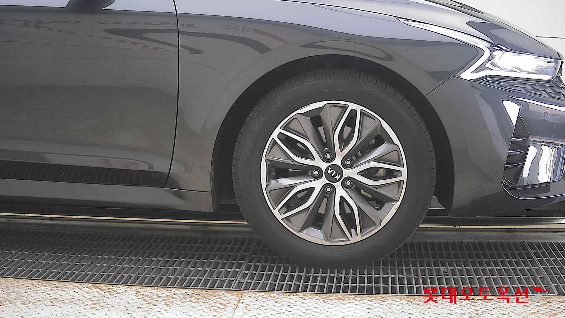 2020 - kia k5