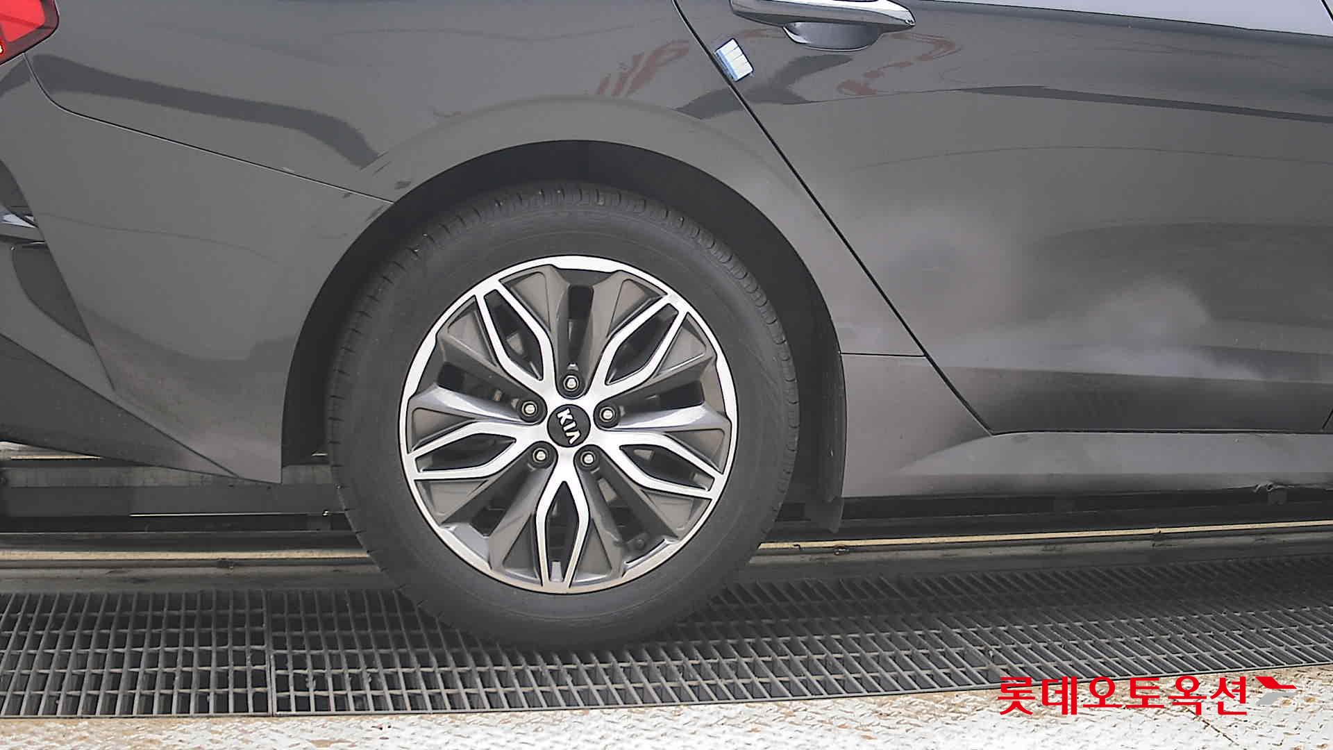 2020 - kia k5
