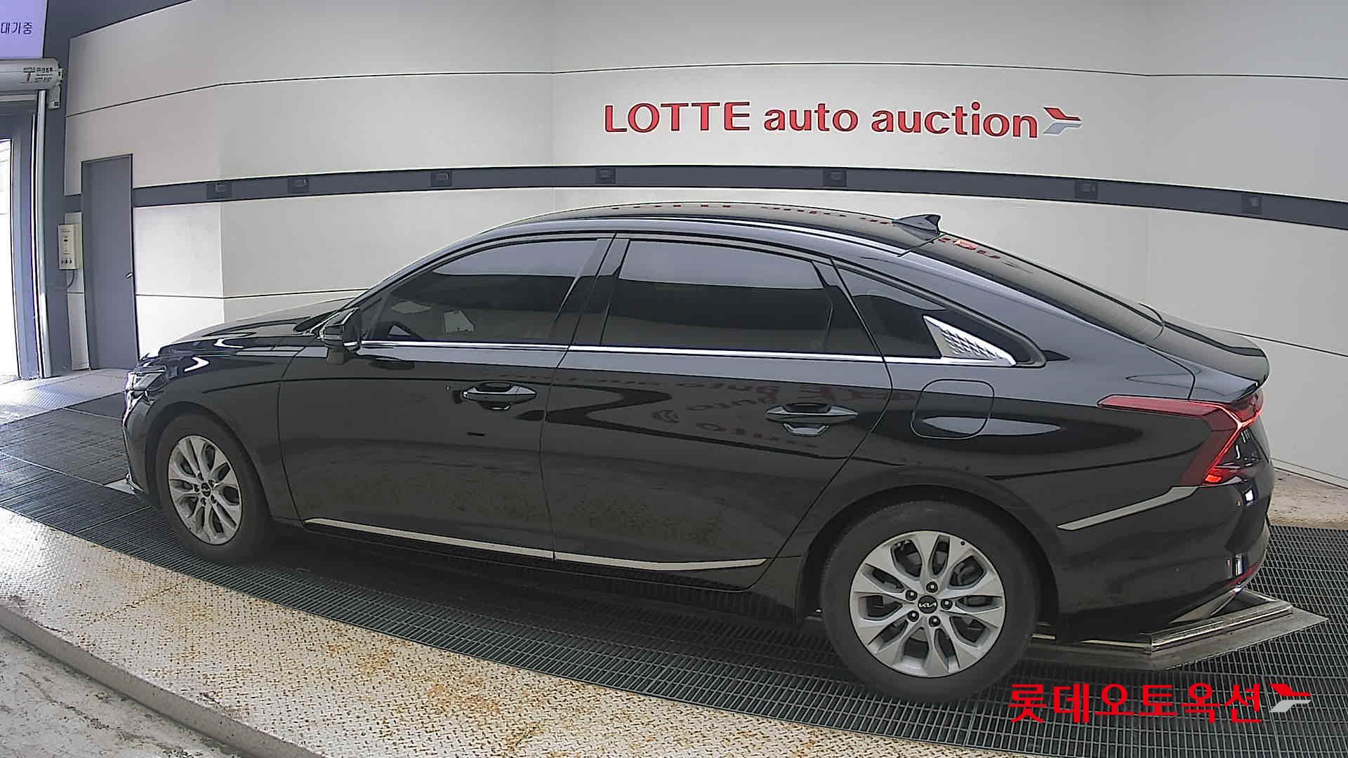 2023 - kia k8