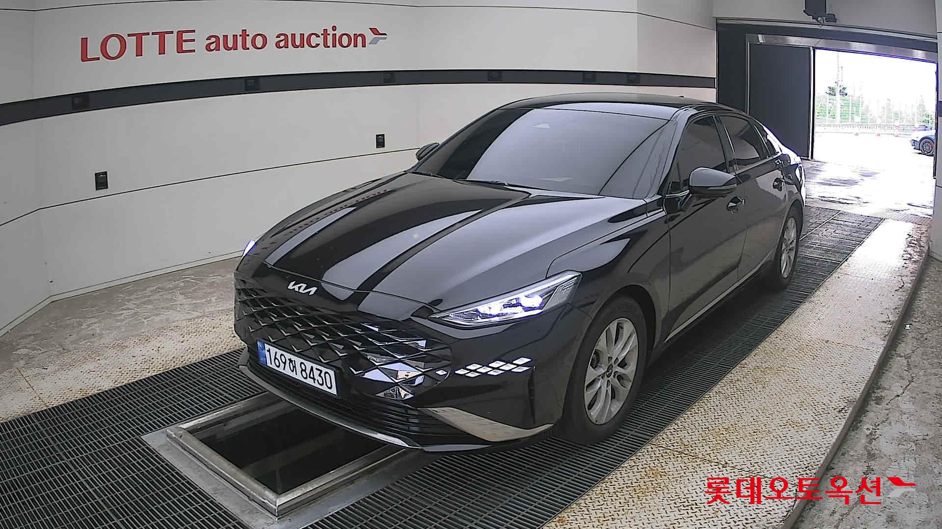 2023 - kia k8