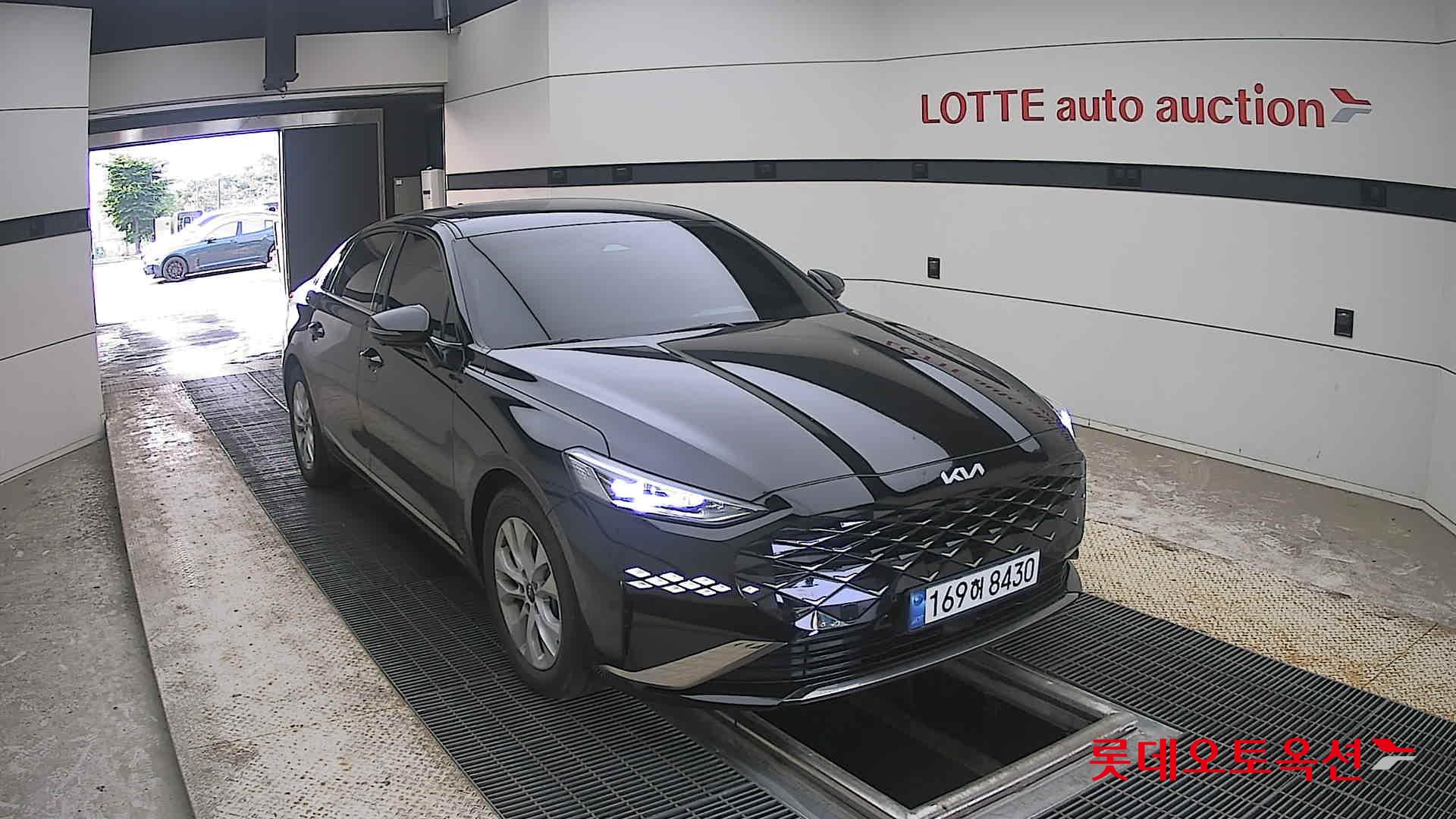 2023 - kia k8