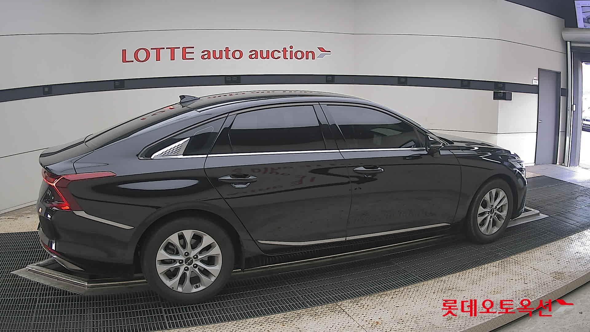 2023 - kia k8