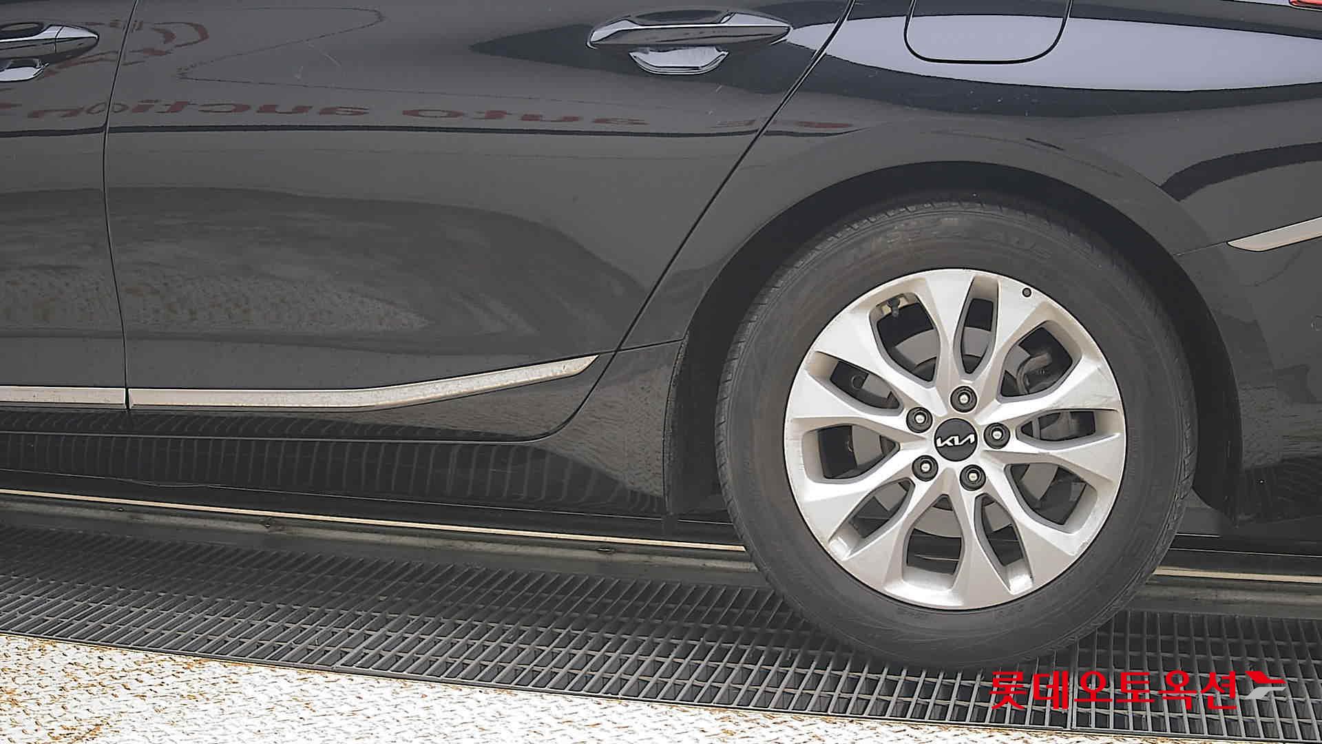 2023 - kia k8