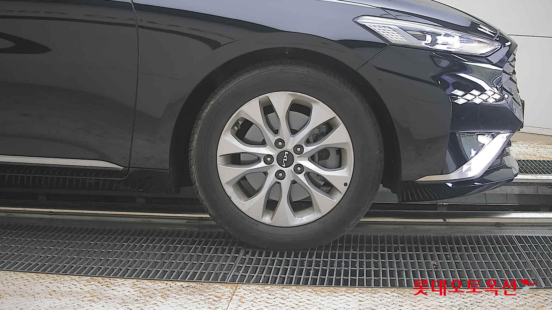 2023 - kia k8