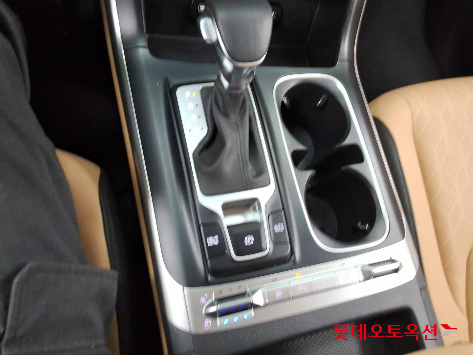 2023 - kia carnival
