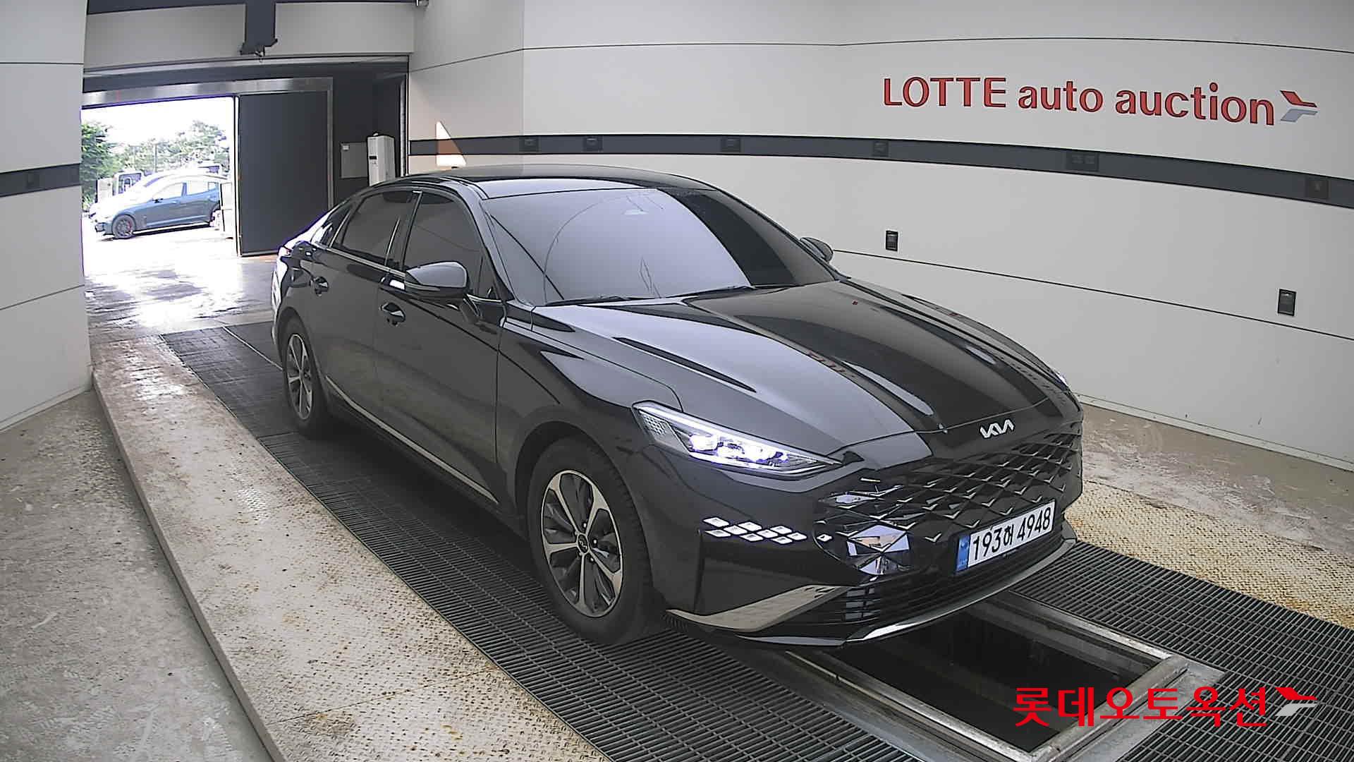 2023 - kia k8