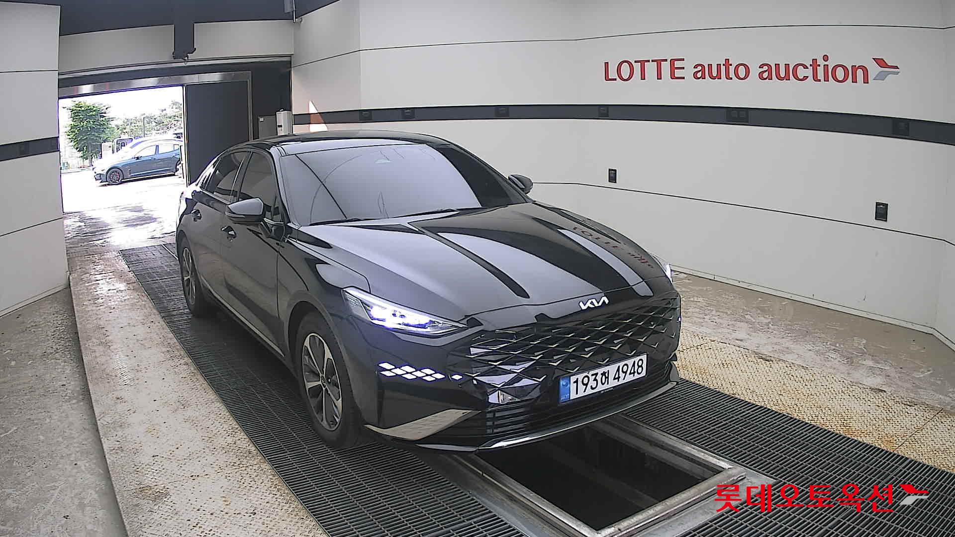 2023 - kia k8
