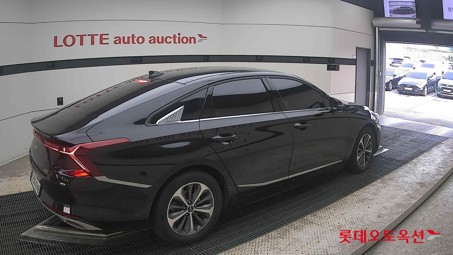 2023 - kia k8