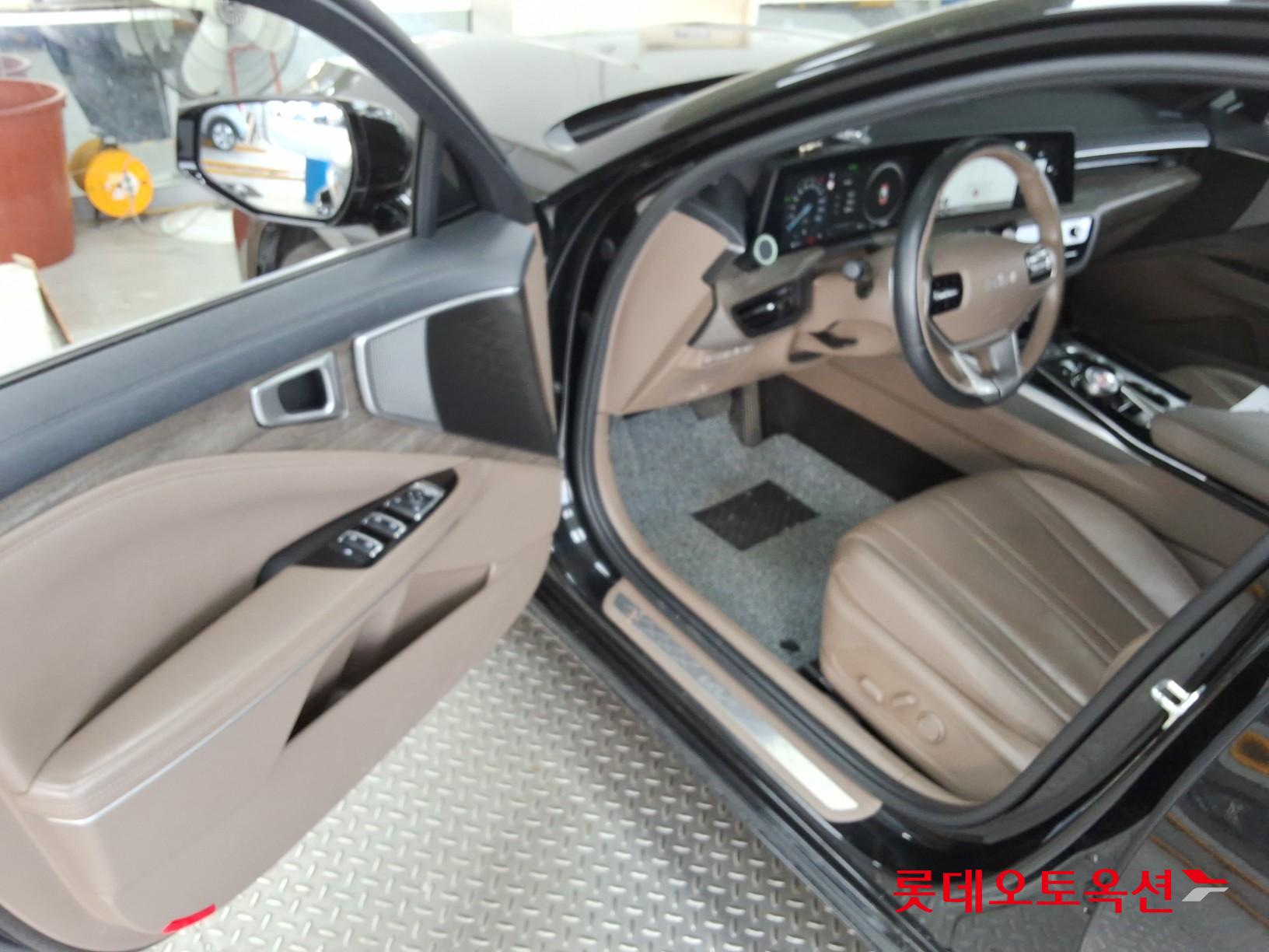 2023 - kia k8