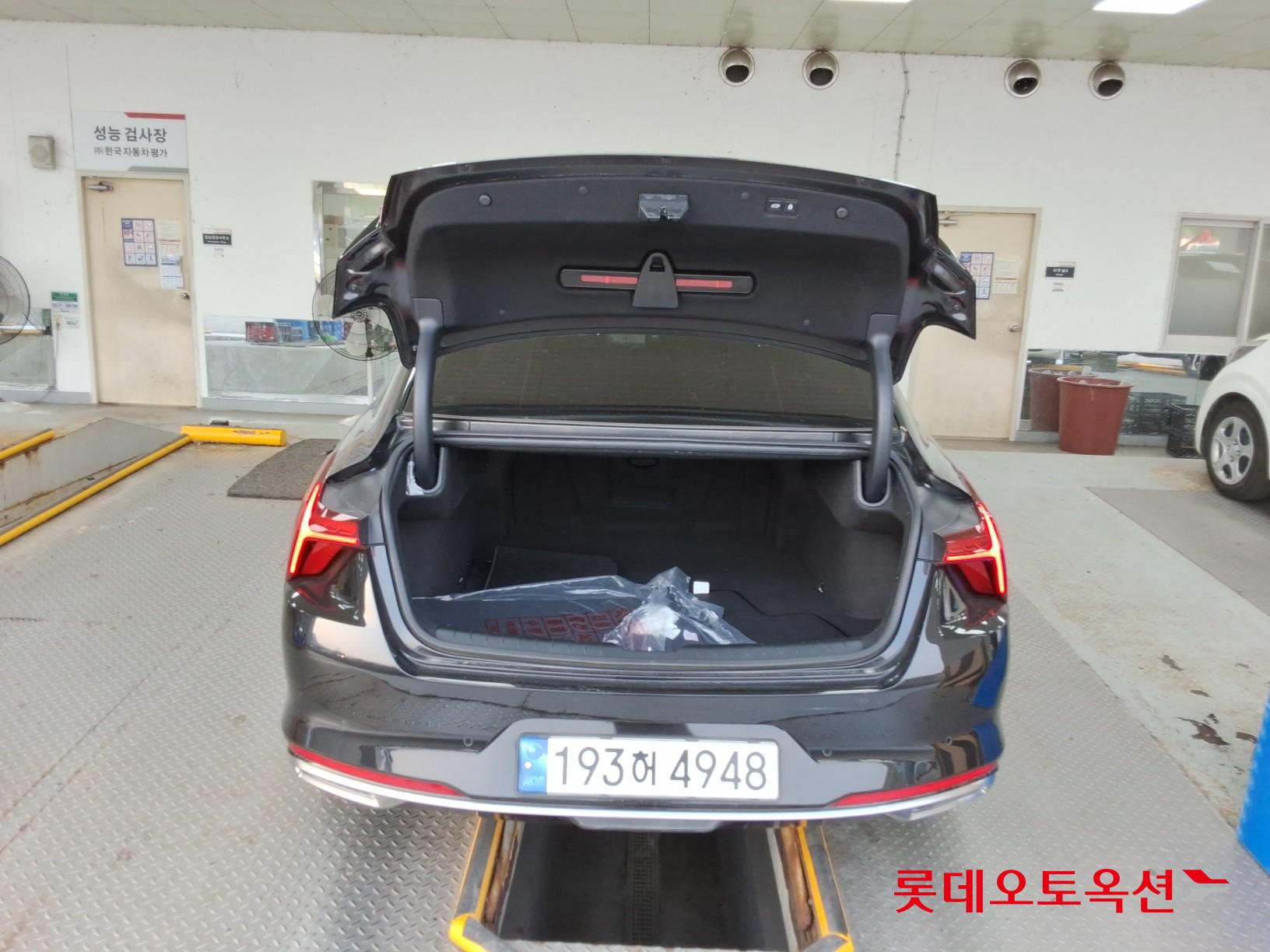 2023 - kia k8