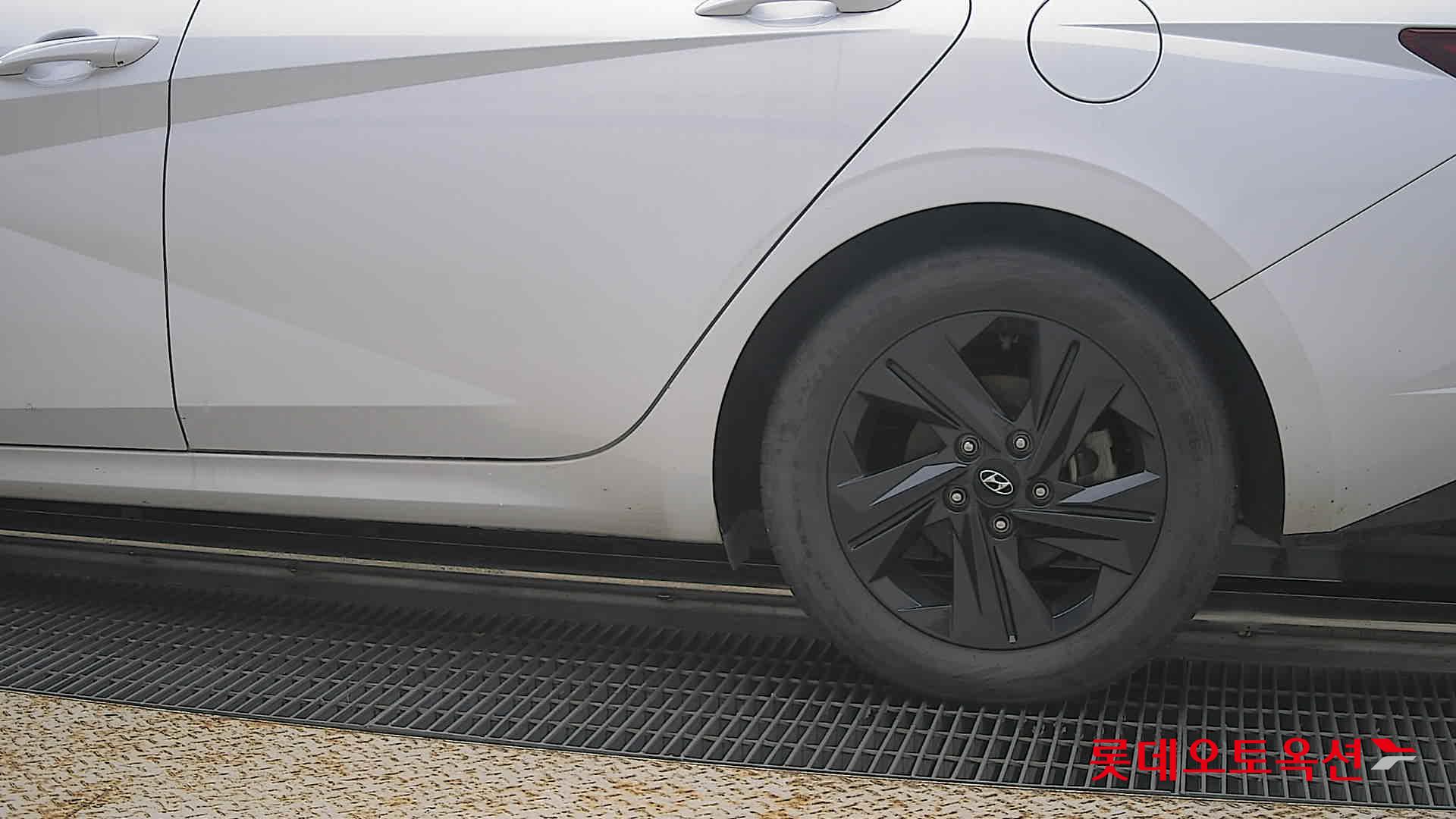 2023 - hyundai avante