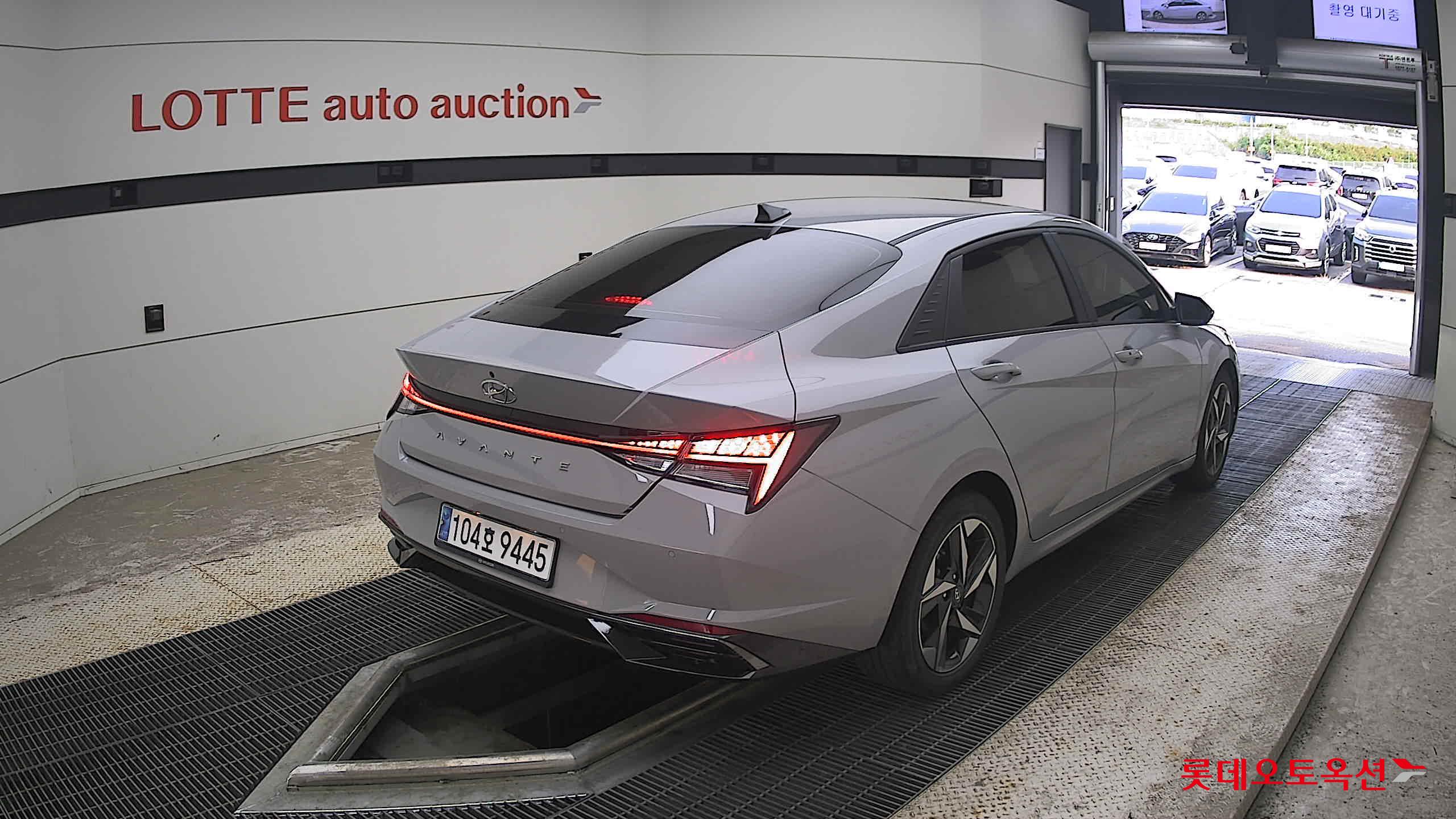 2021 - hyundai avante