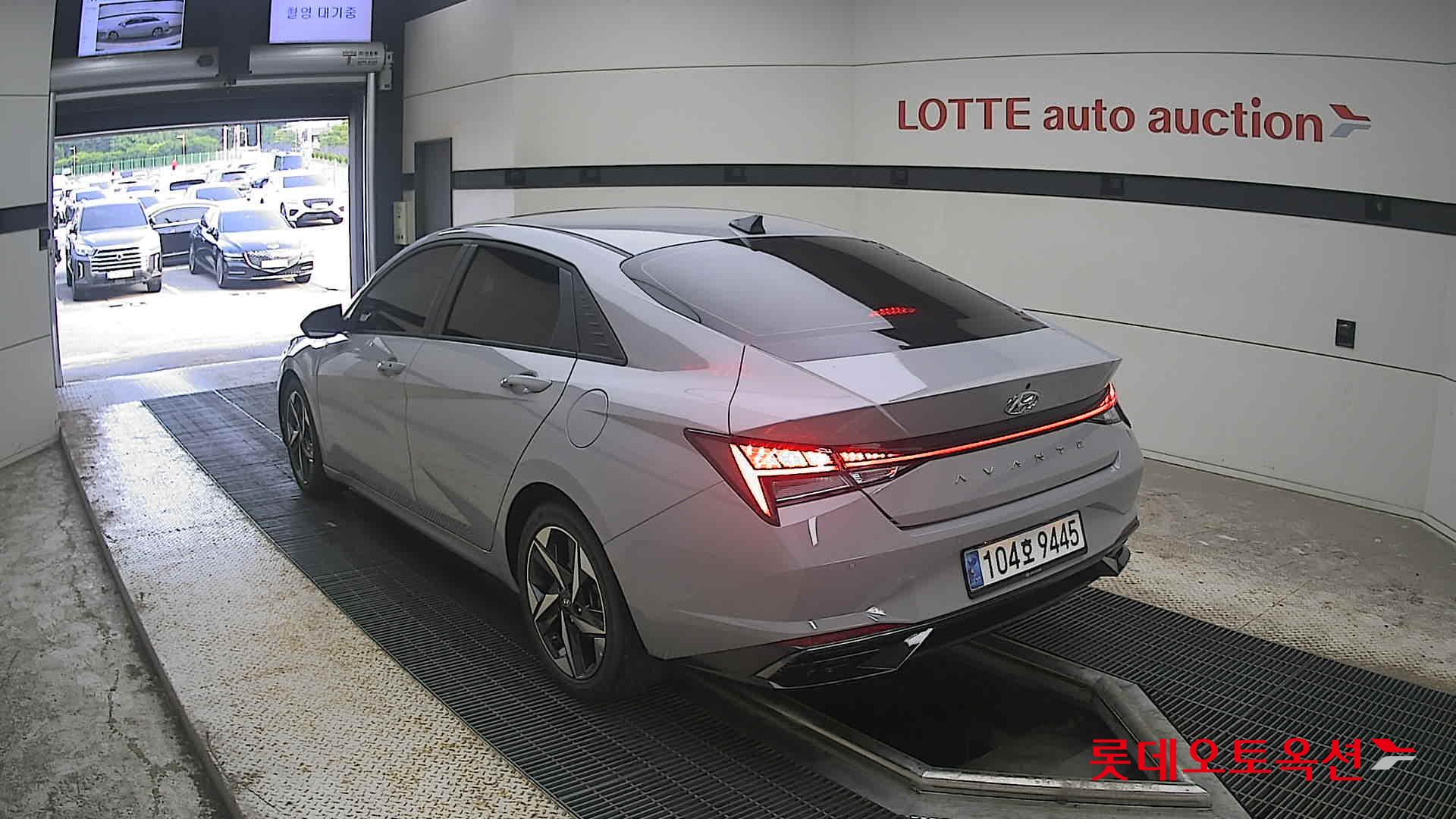 2021 - hyundai avante