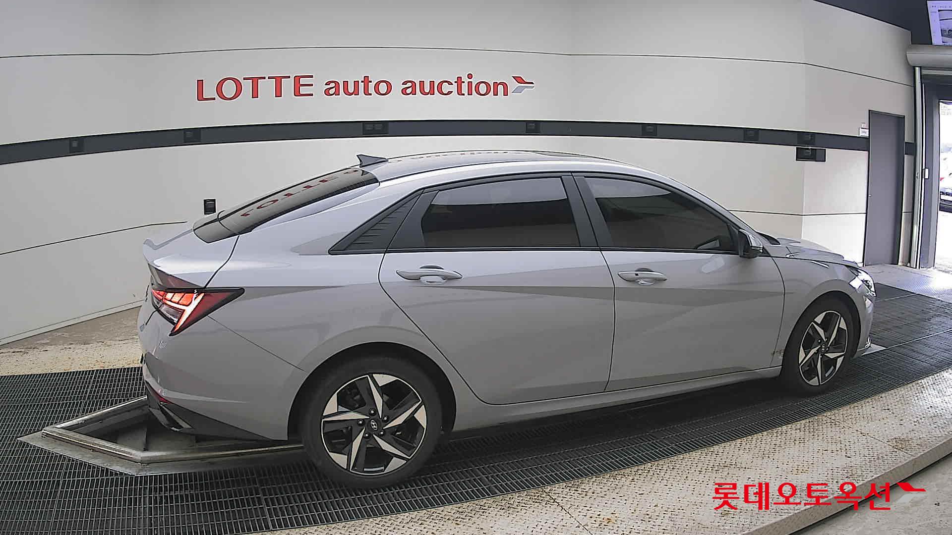 2021 - hyundai avante