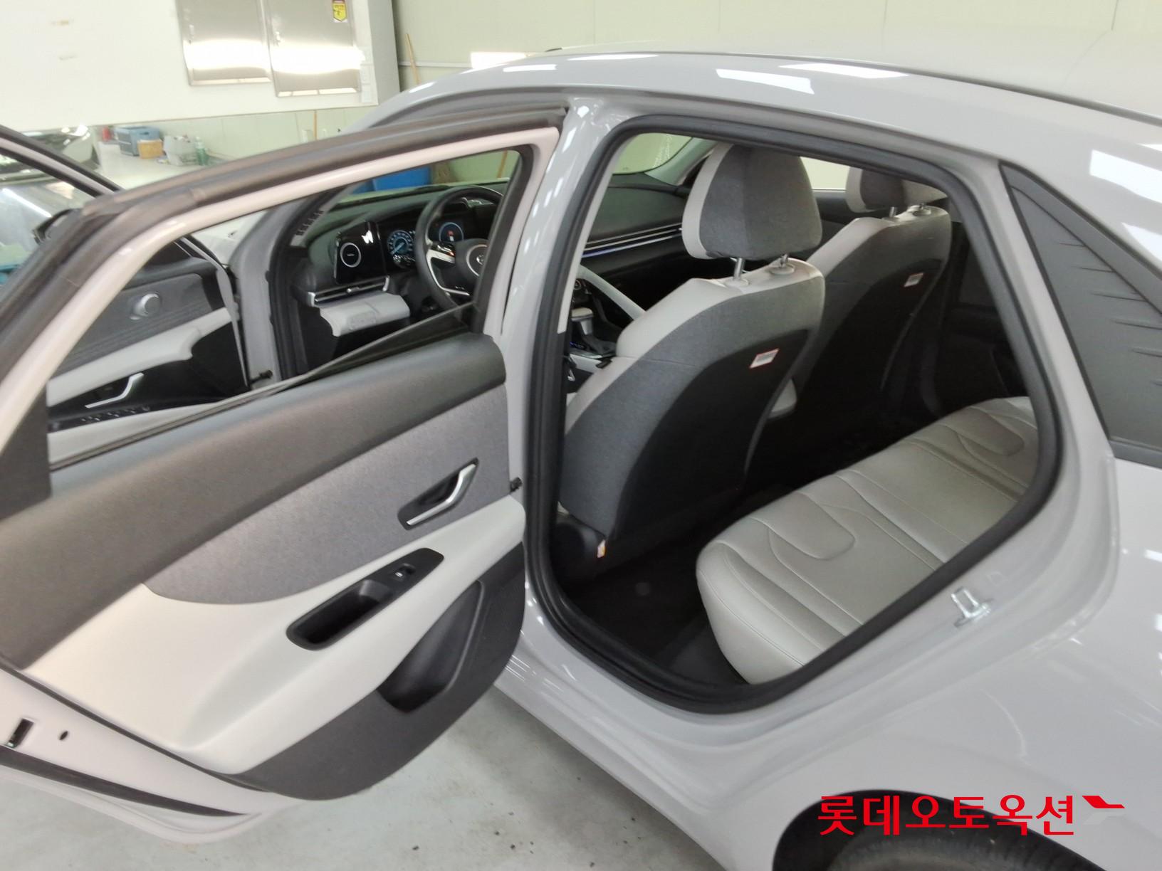 2021 - hyundai avante