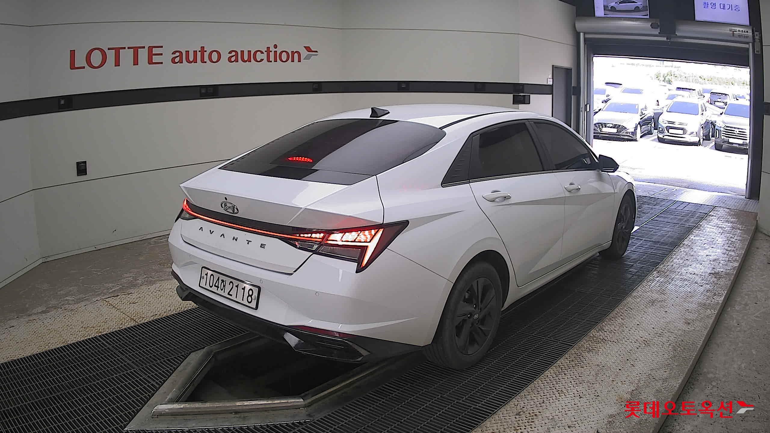 2021 - hyundai avante