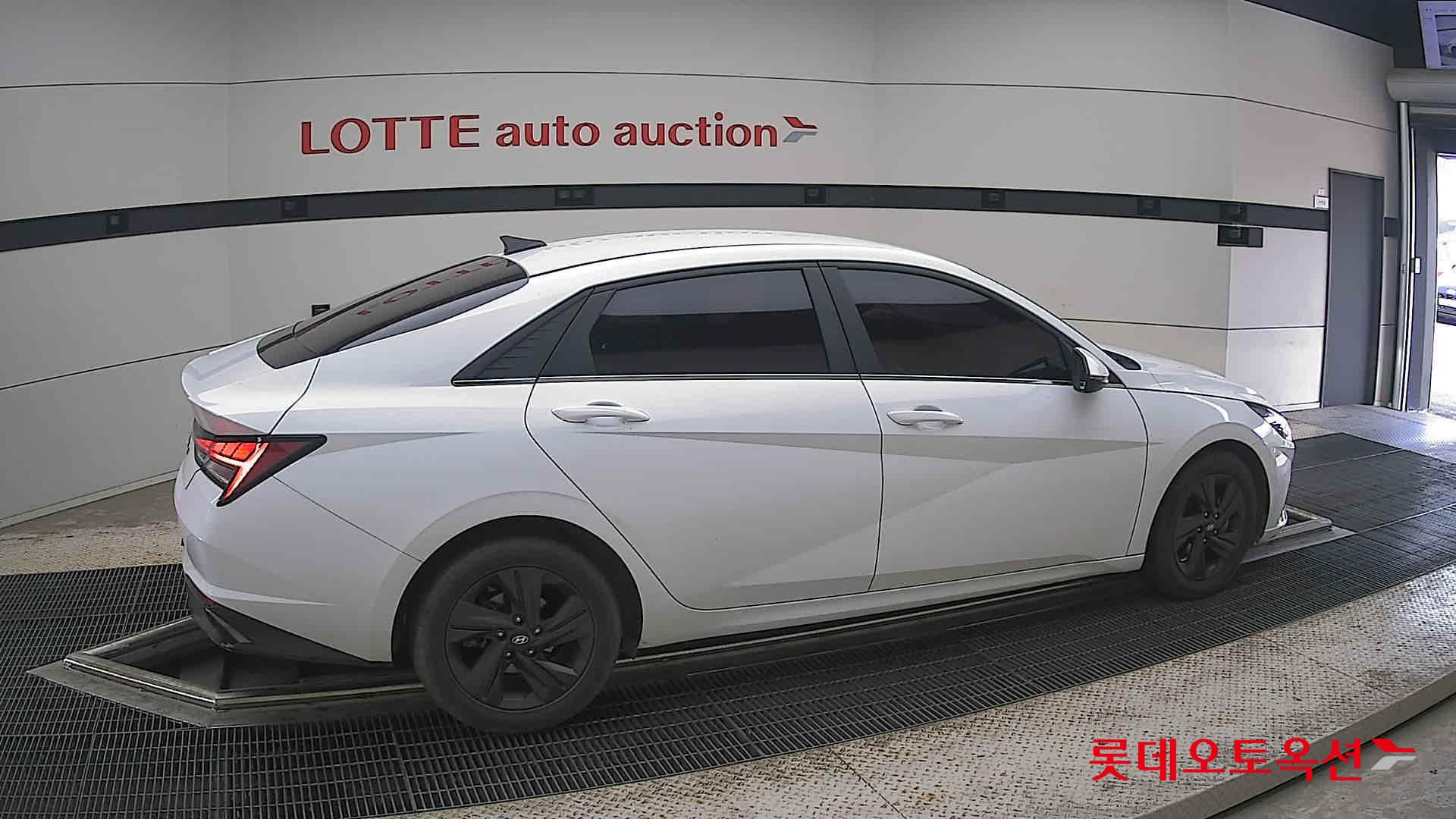 2021 - hyundai avante